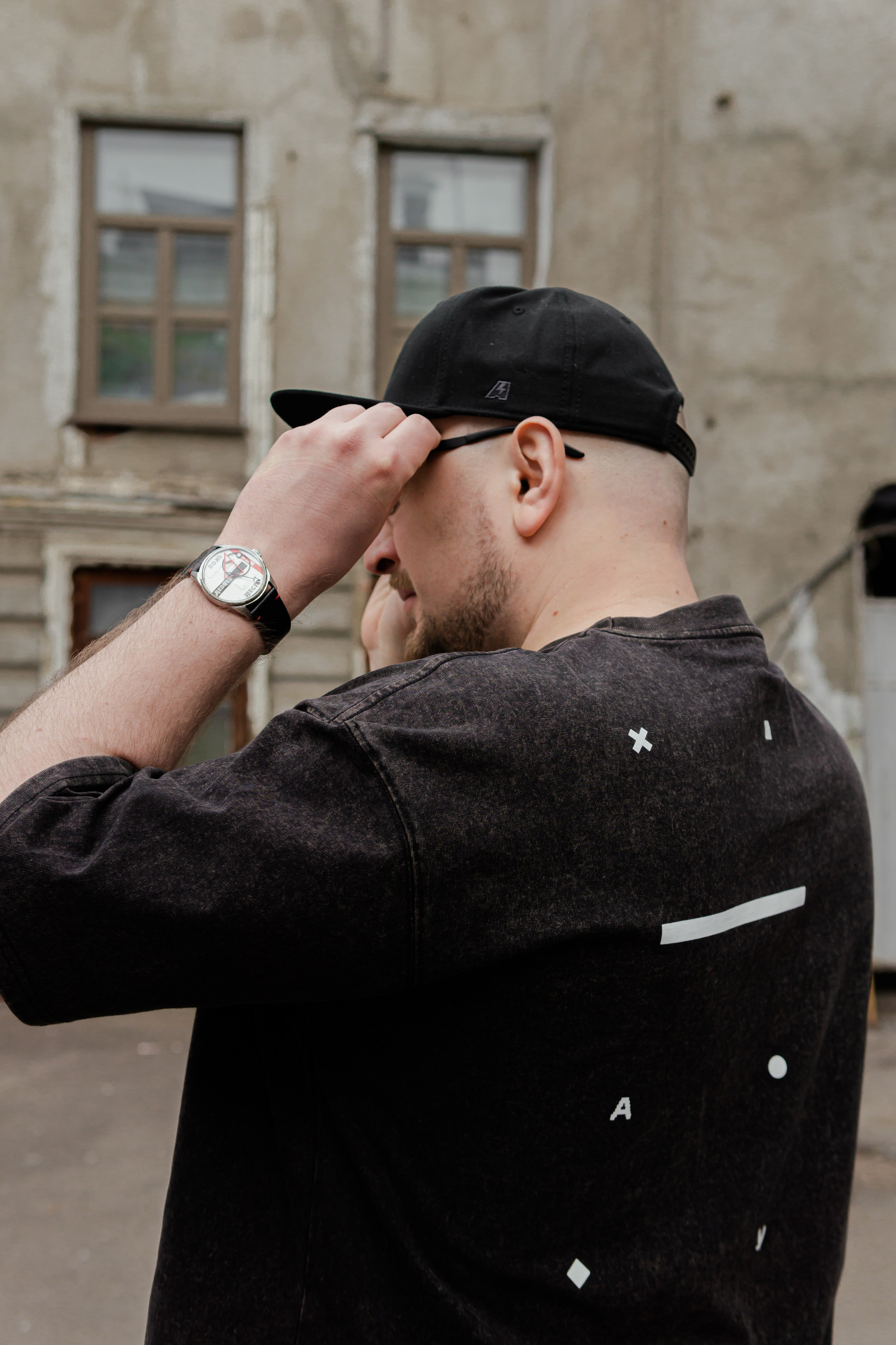 Съемка мерча БЛТ* Semiotica в городе. Фотограф-анималист Ксения Воробьева, Москва