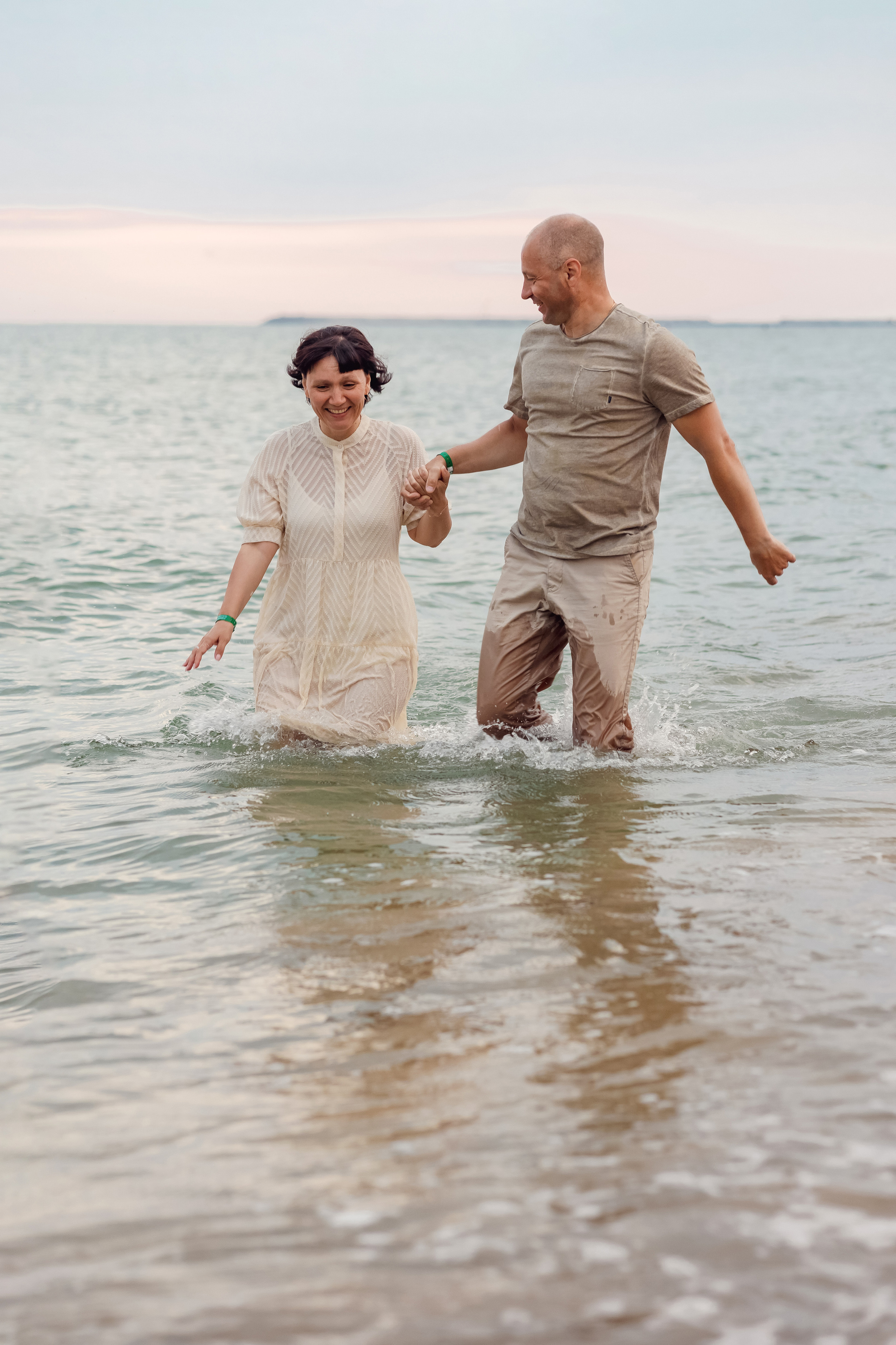 Елена с супругом на рассвете. Свадебный и семейный фотограф в Каспийске Алёна Нурмагомедова