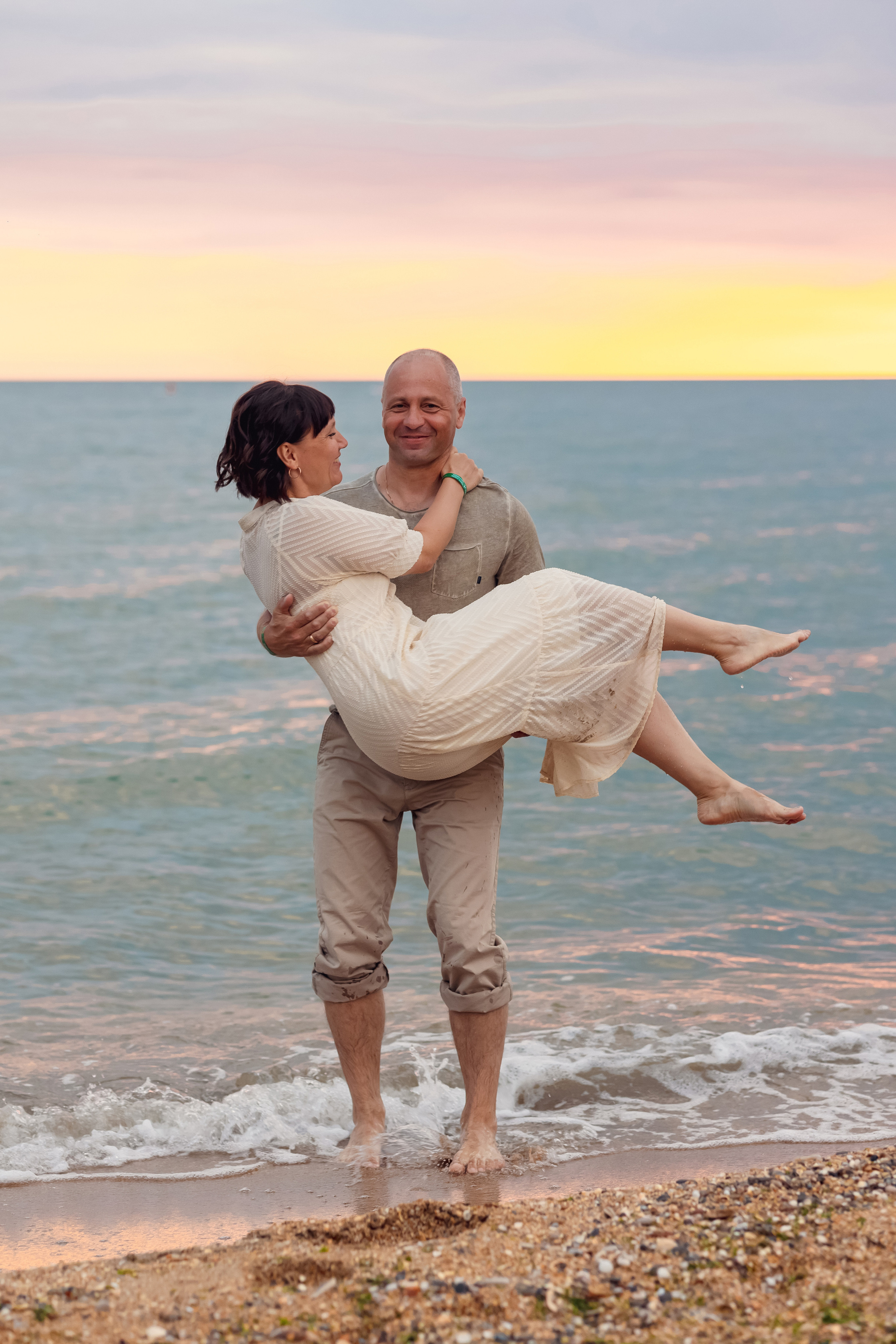 Елена с супругом на рассвете. Свадебный и семейный фотограф в Каспийске Алёна Нурмагомедова