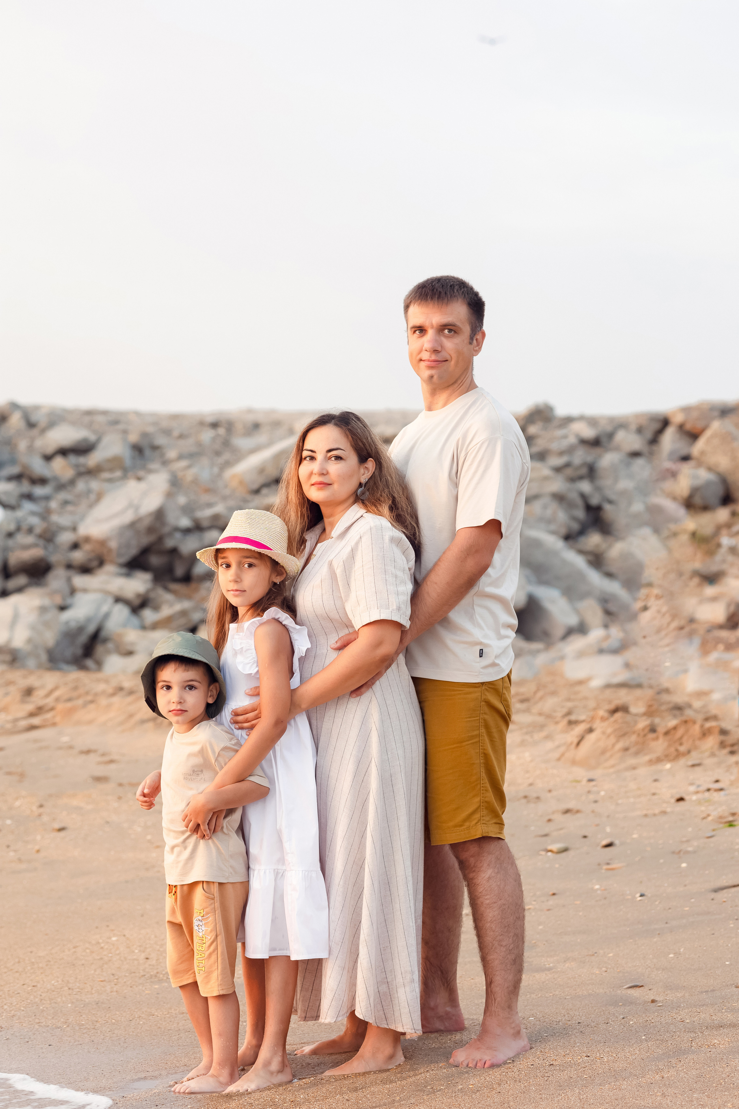 Гаяна с семьей на рассвете. Свадебный и семейный фотограф в Каспийске Алёна Нурмагомедова