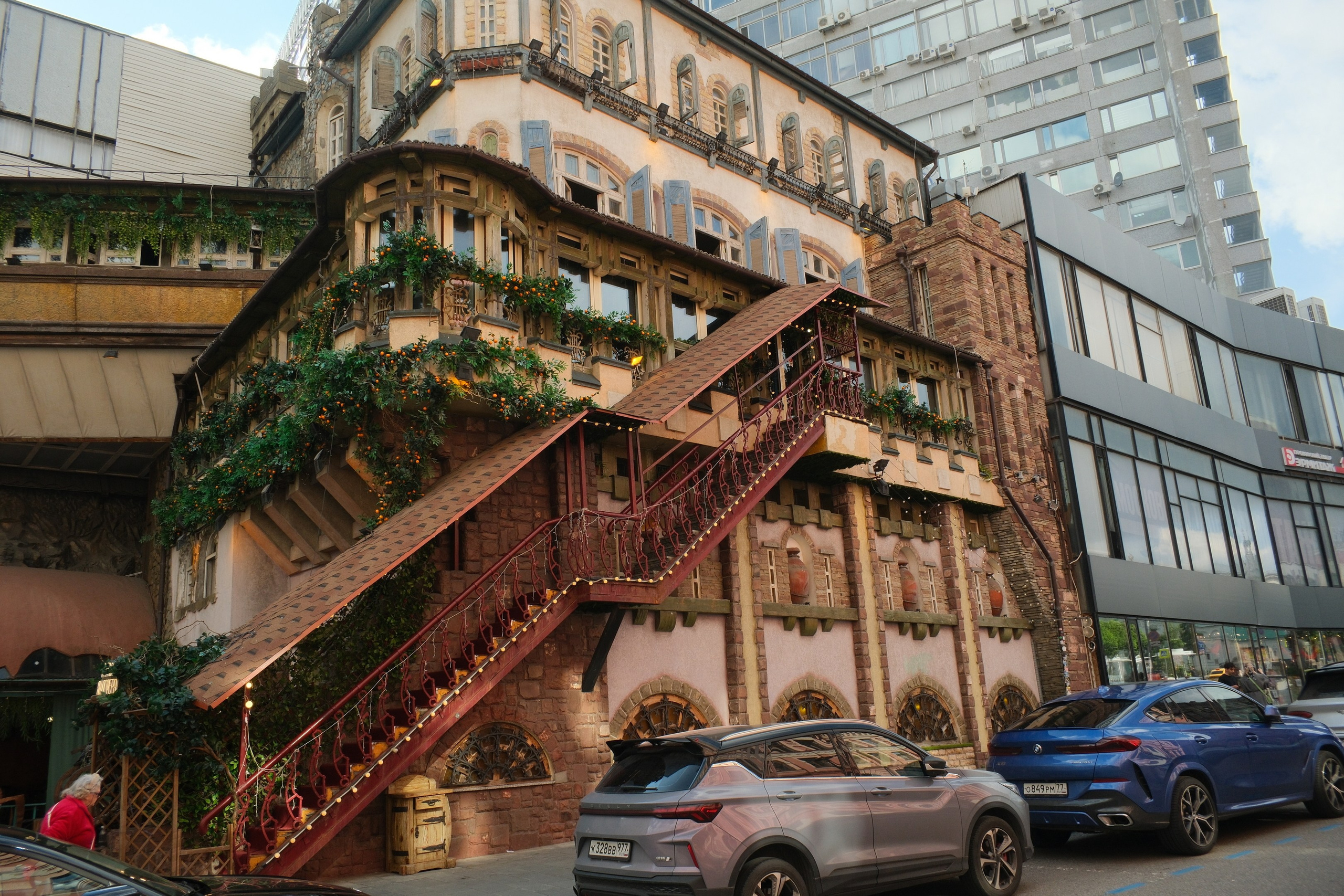 Улица, люди, жизнь…