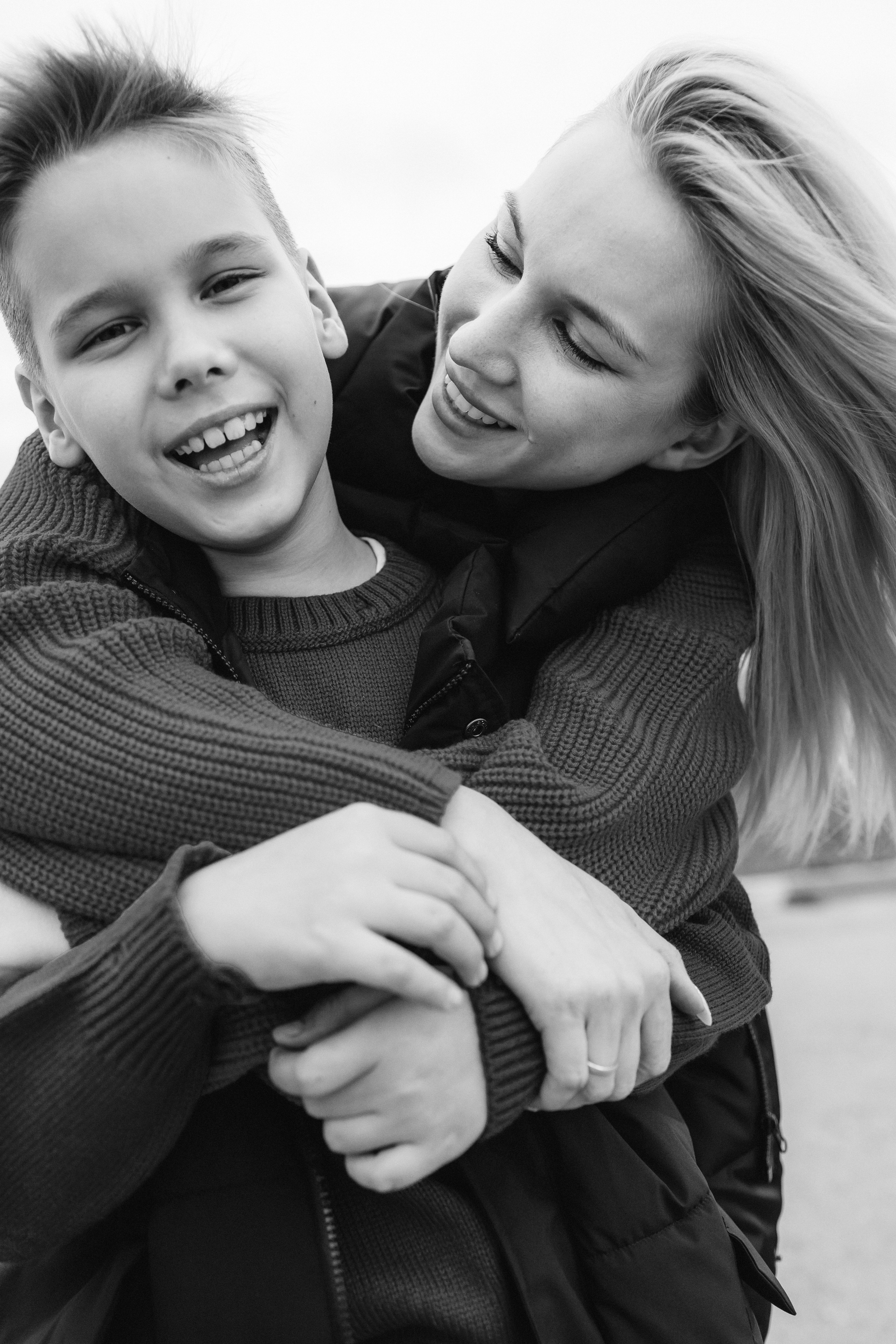 Семейная фотосессия для мамы и сына подростка. Семейный фотограф в Москве, Щелково, Фрязино _ Виктория Степанова