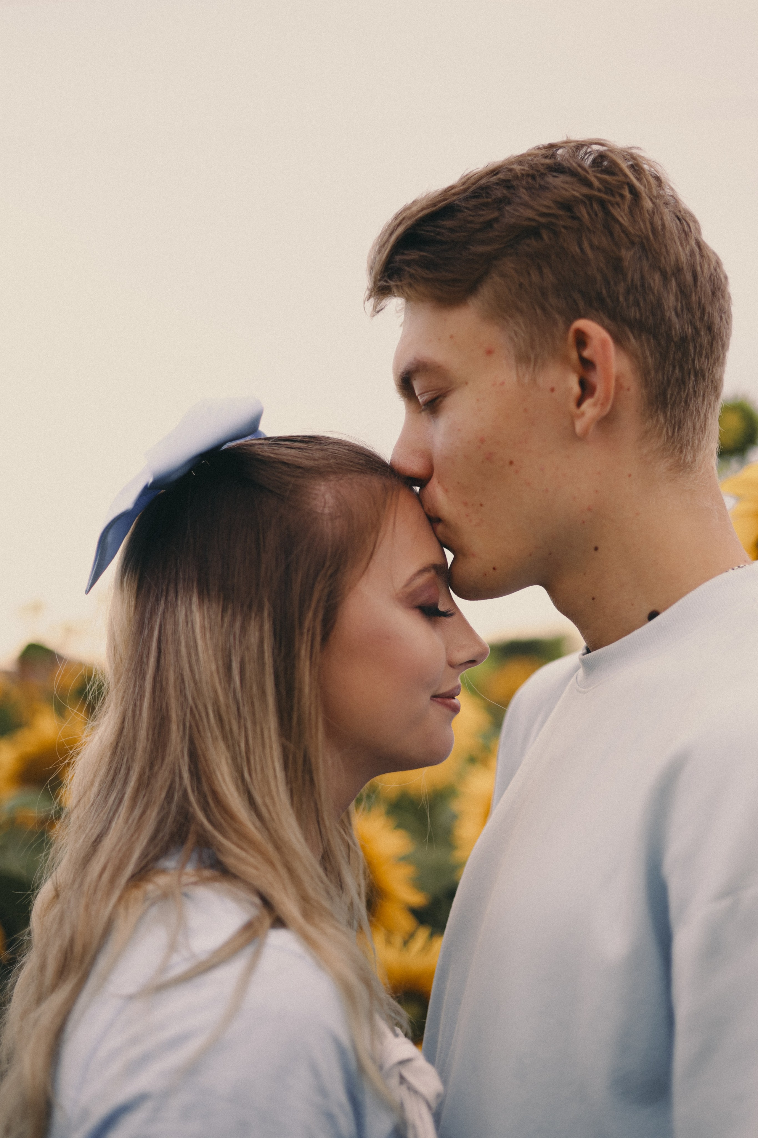 Михаил и Валерия | Подсолнухи. Фотограф Мария Лаенко