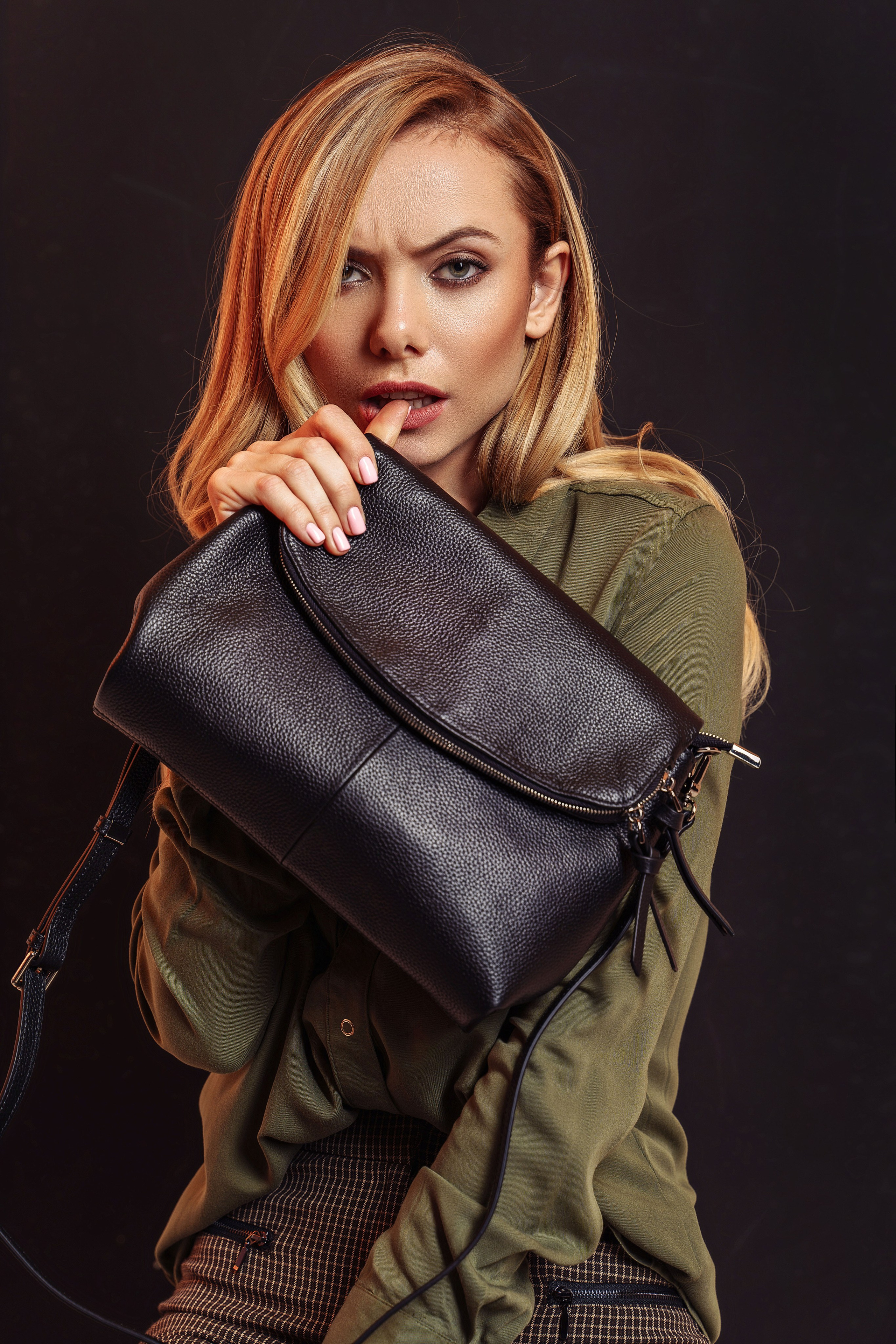 Предметная фотосъемка сумок. Свадебный и портретный фотограф Клипа Максим