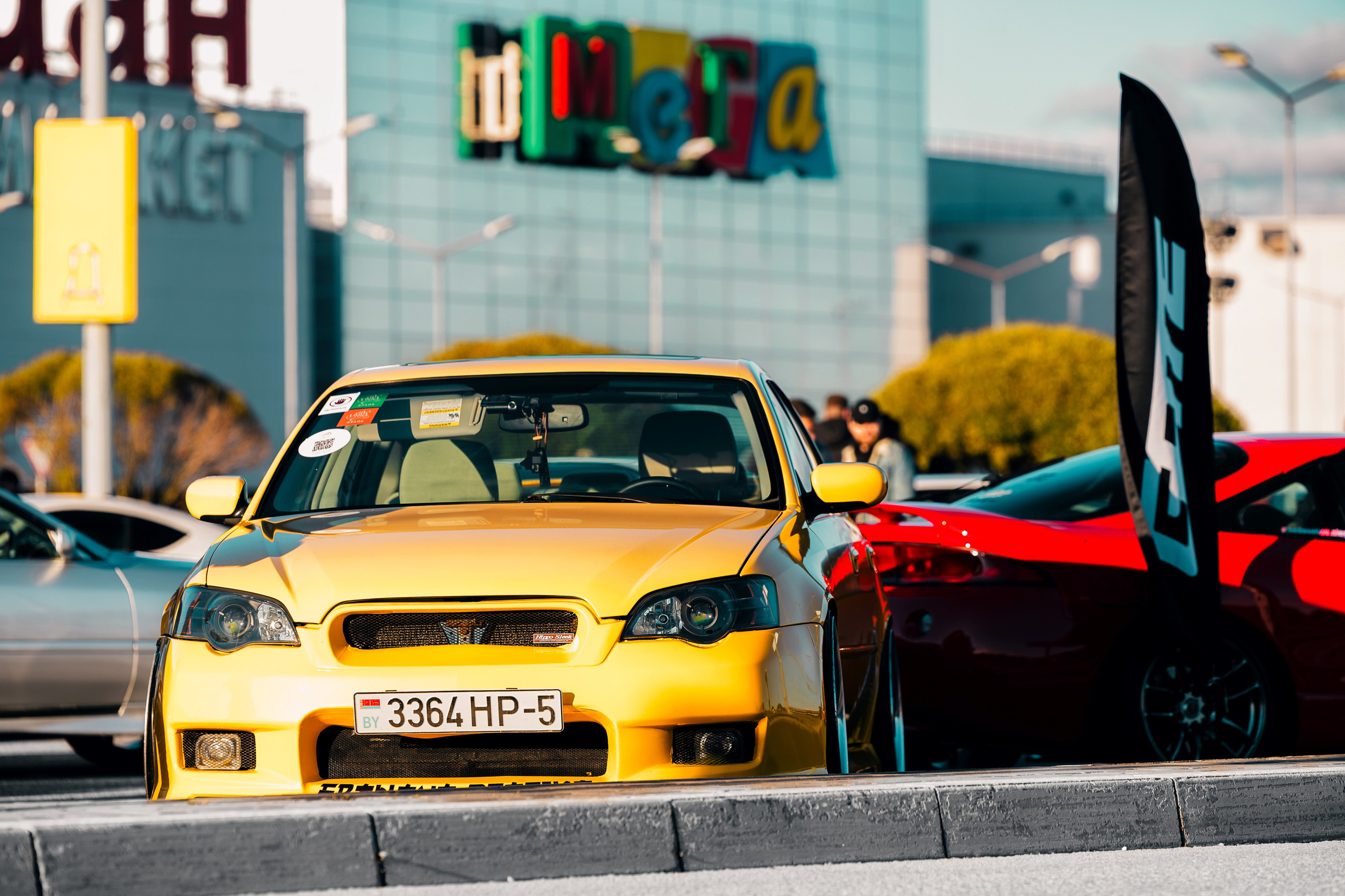 Фотографии закрытия сезона 2025 VibeSide — дрифт и автошоу у МЕГА Дыбенко, Санкт-Петербург