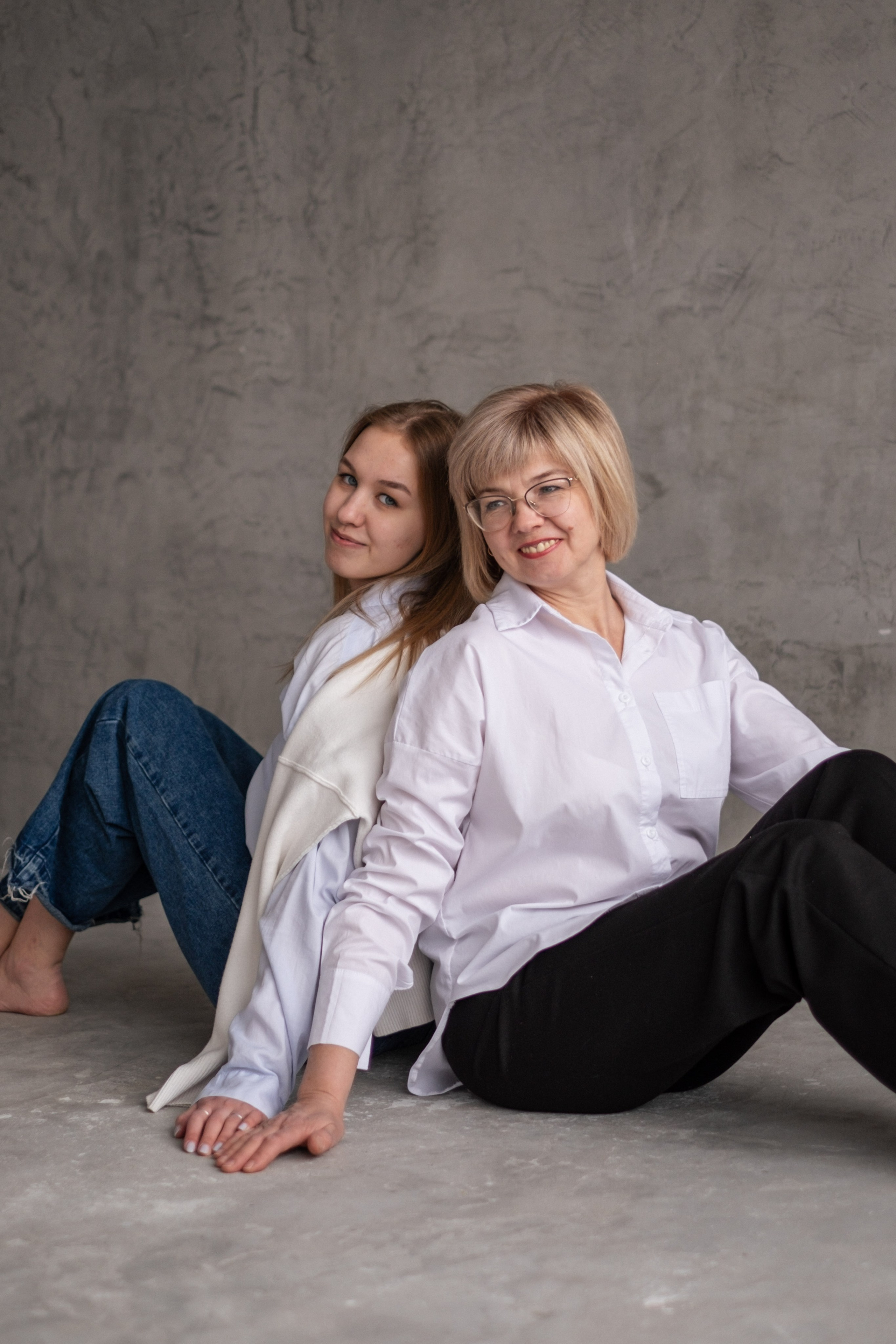 Наталья и Оля | мама и дочь в студии. Фотограф в Новосибирске Диана Ильиных