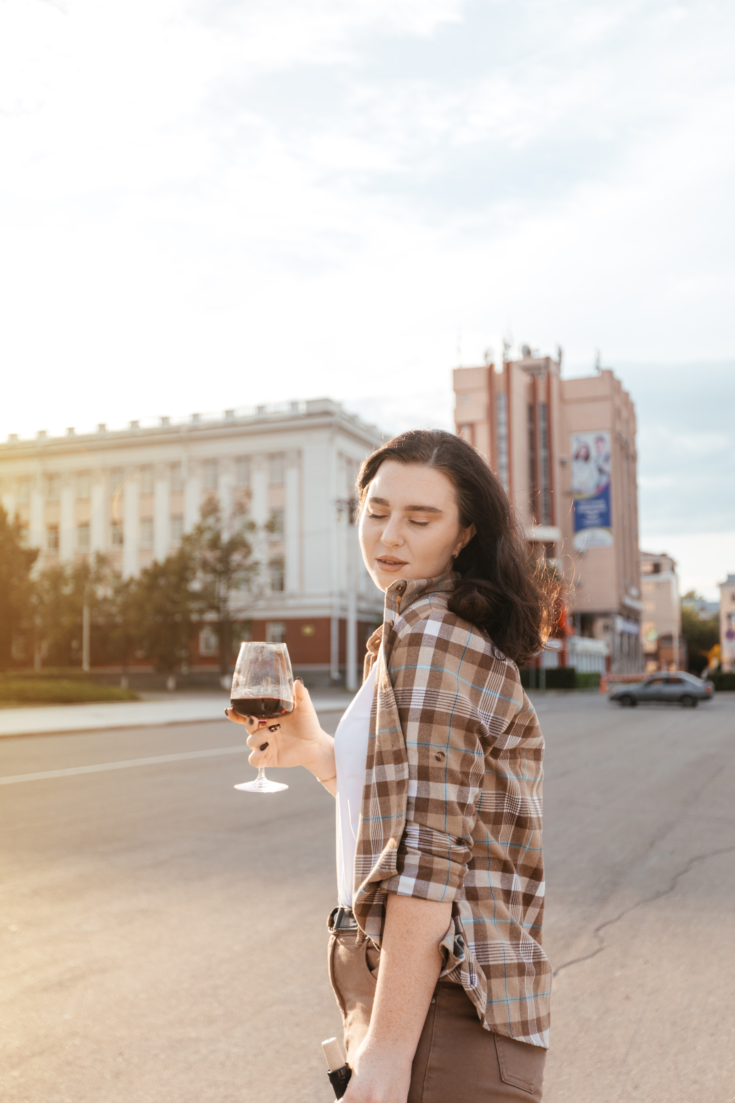 С вином по городу. Фотограф в Барнауле Ирина Чикалова