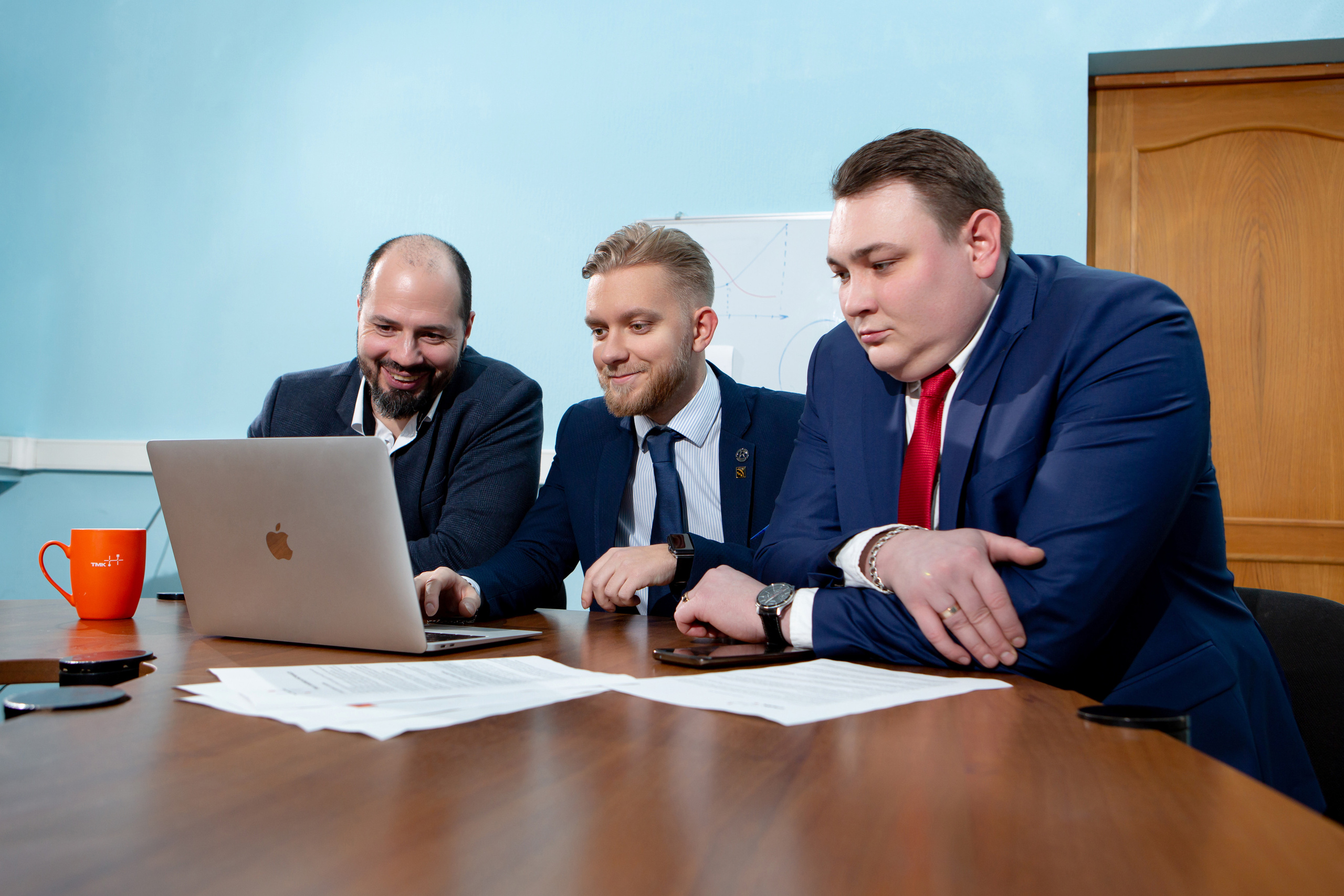 Бизнес портрет — жизнь офиса. Фотограф Алла Гусева