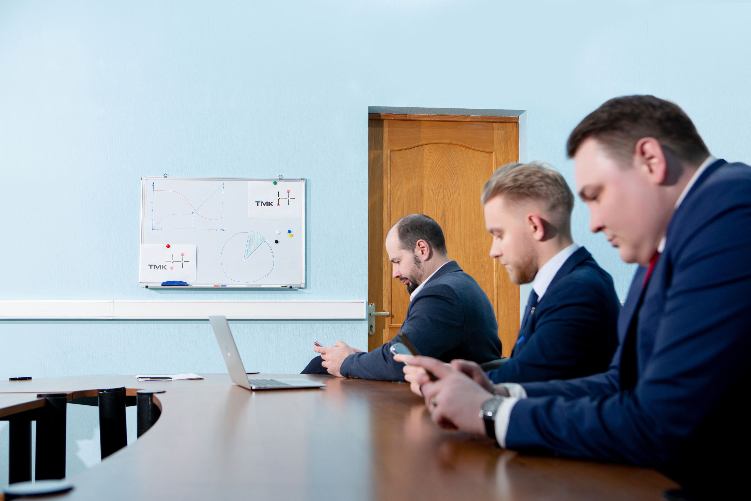 Бизнес портрет — жизнь офиса. Фотограф Алла Гусева