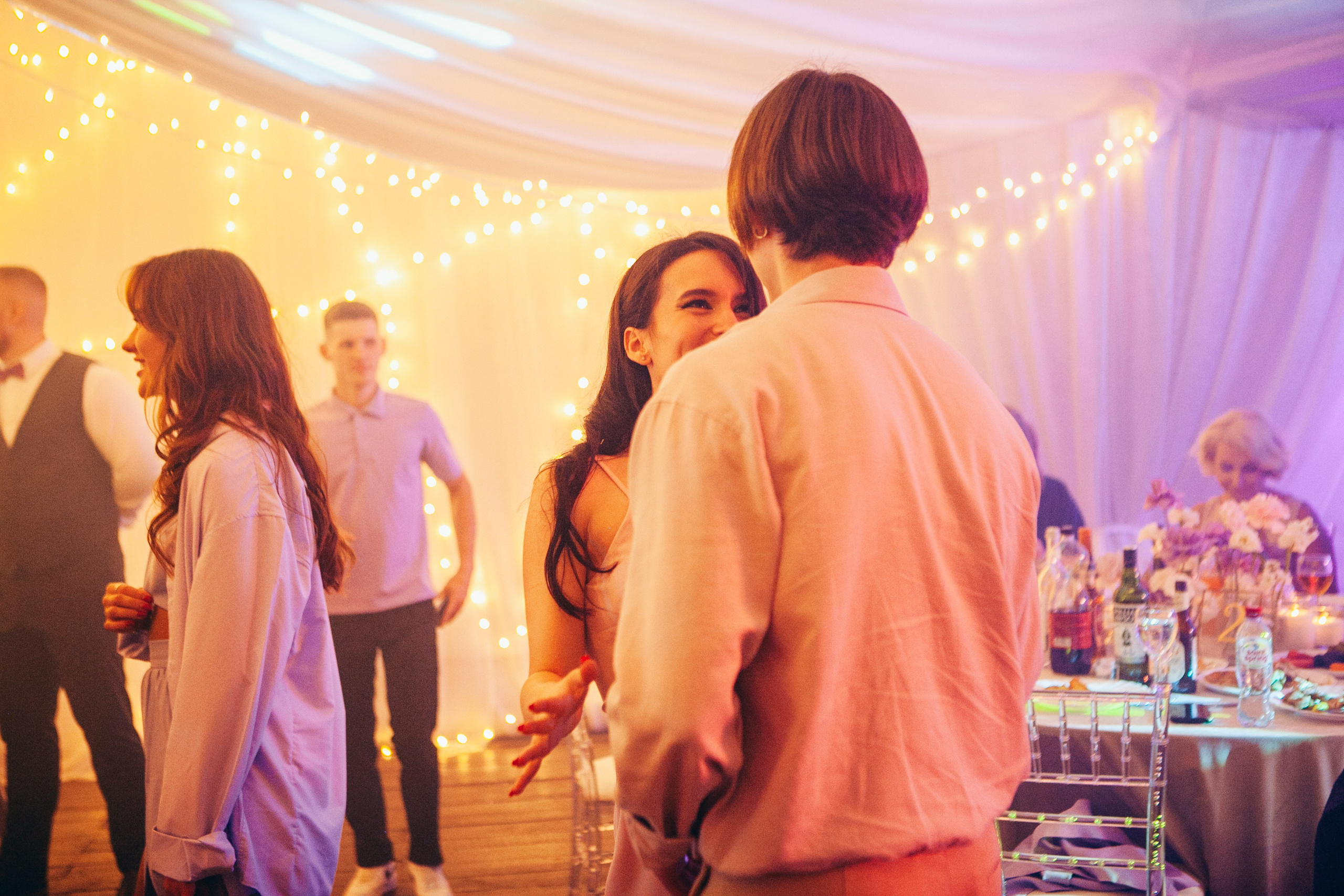 Свадебная фотосессия в отеле hartwell hotel и на патриарших прудах. Фотограф Ольга Ефремова