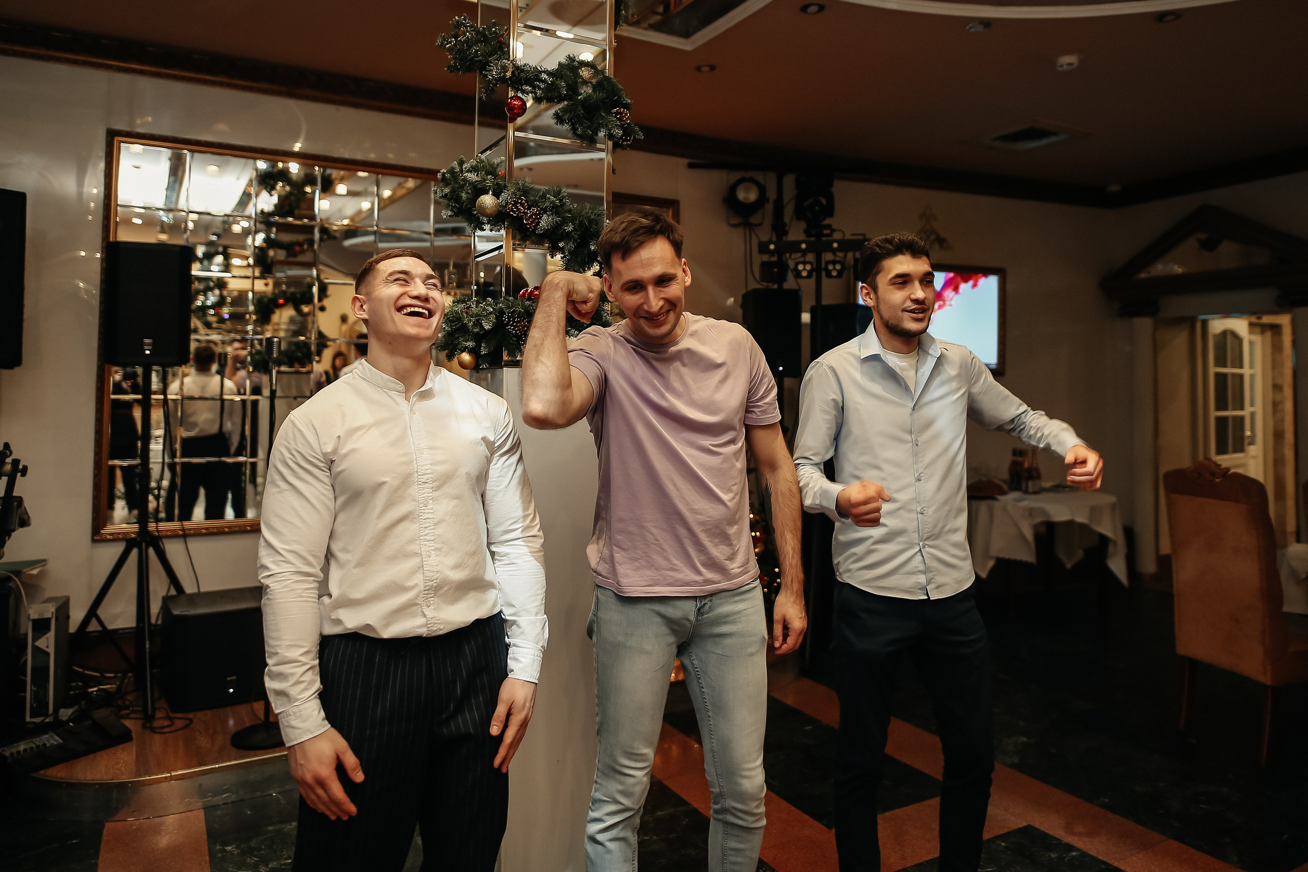 Живая музыка в Москве Ведущий Москва Саксофон Топ ведущих на свадьбу. Свадебный ведущий в Москве Саксофон на свадьбу