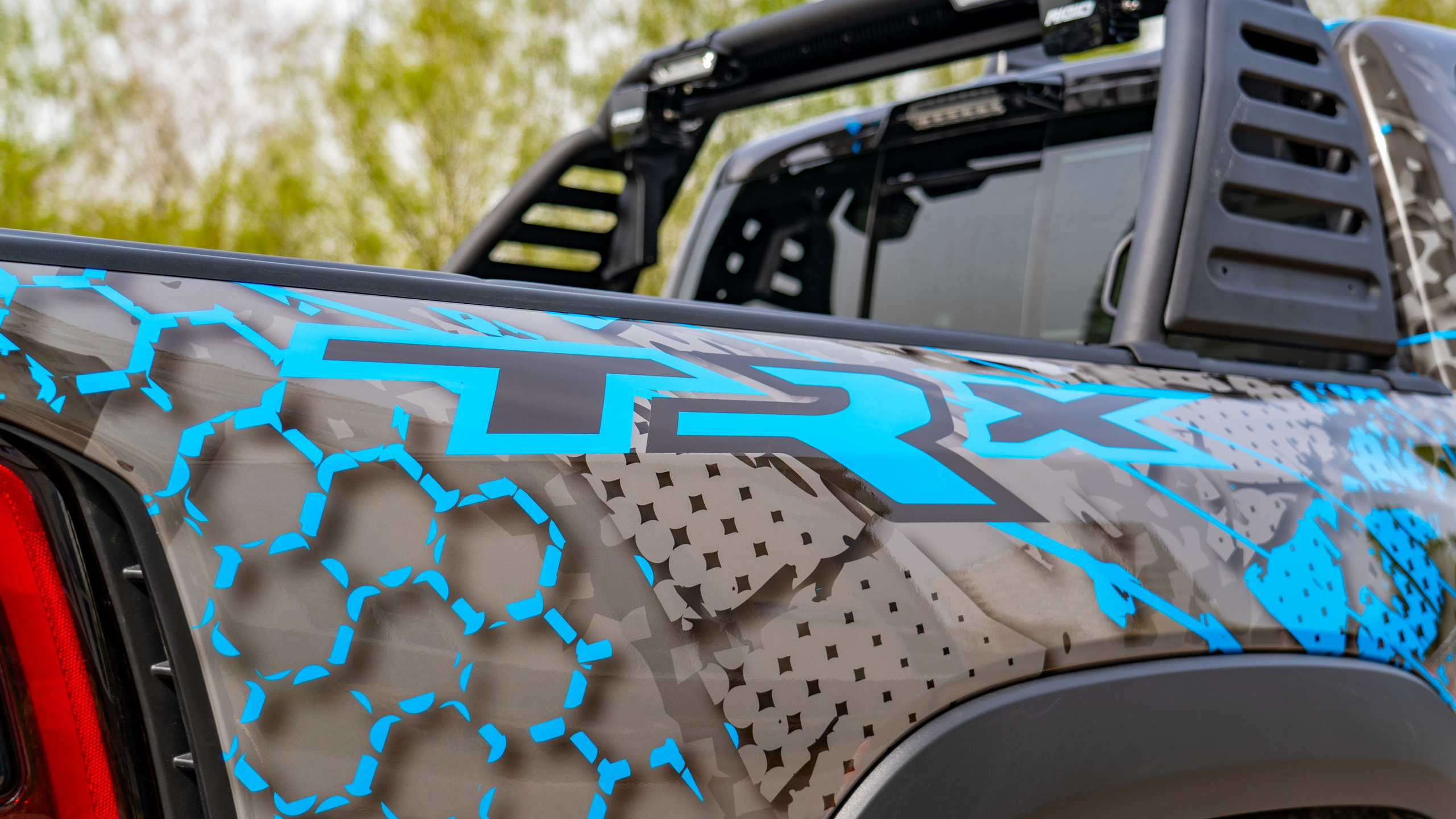 Винилография на RAM TRX. Студия дизайна и оклейки авто Barmaley Design