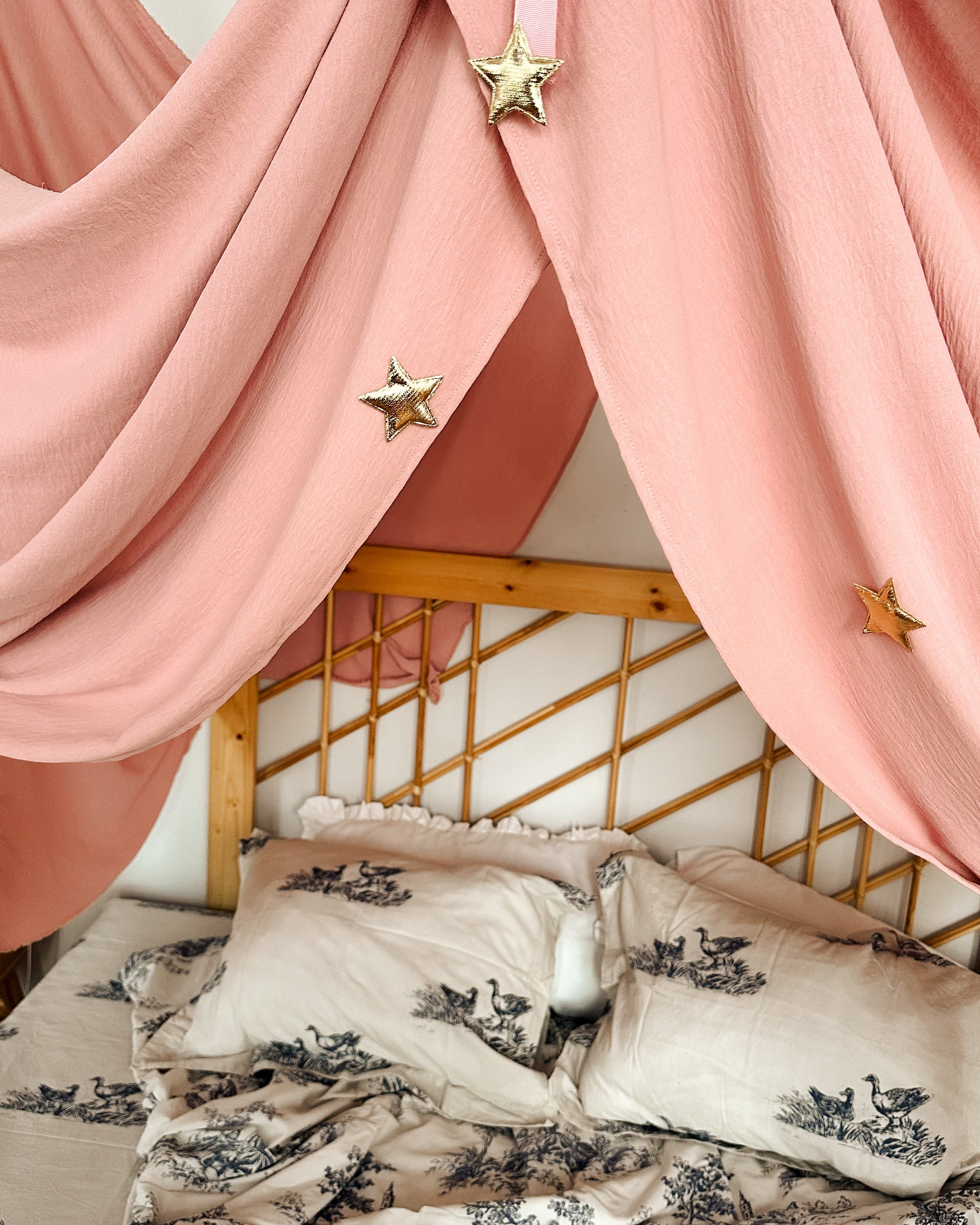 Интерьер фотостудии «Лофт Потолок», город Краснодар, ул. Зиповская 5 литер Х. Семейный и детский фотограф в Краснодаре Анна Трашкова