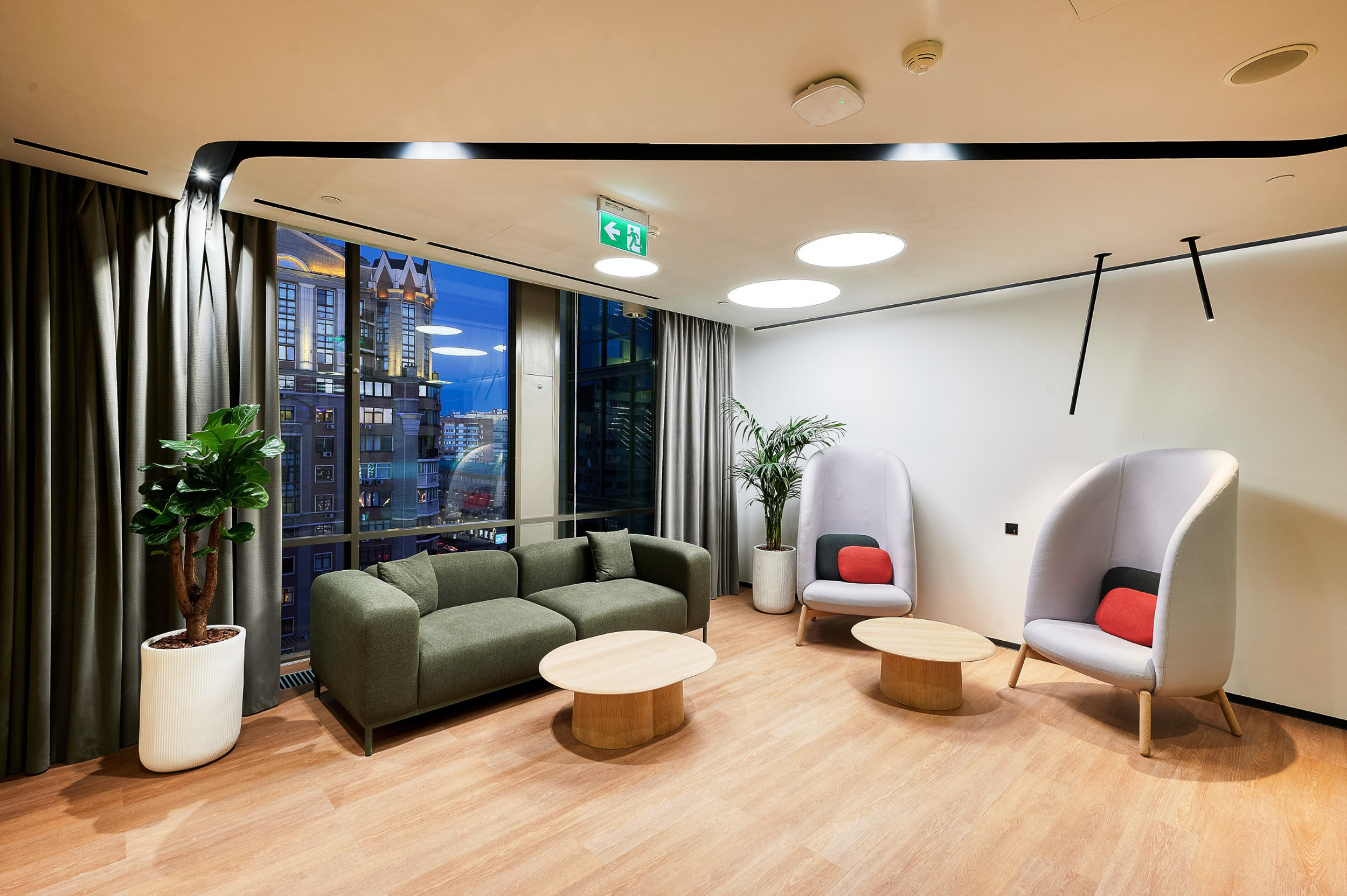 Офисы. Герман Лепёхин коммерческий фотограф в Москве: репортаж, портреты, интерьеры, производство