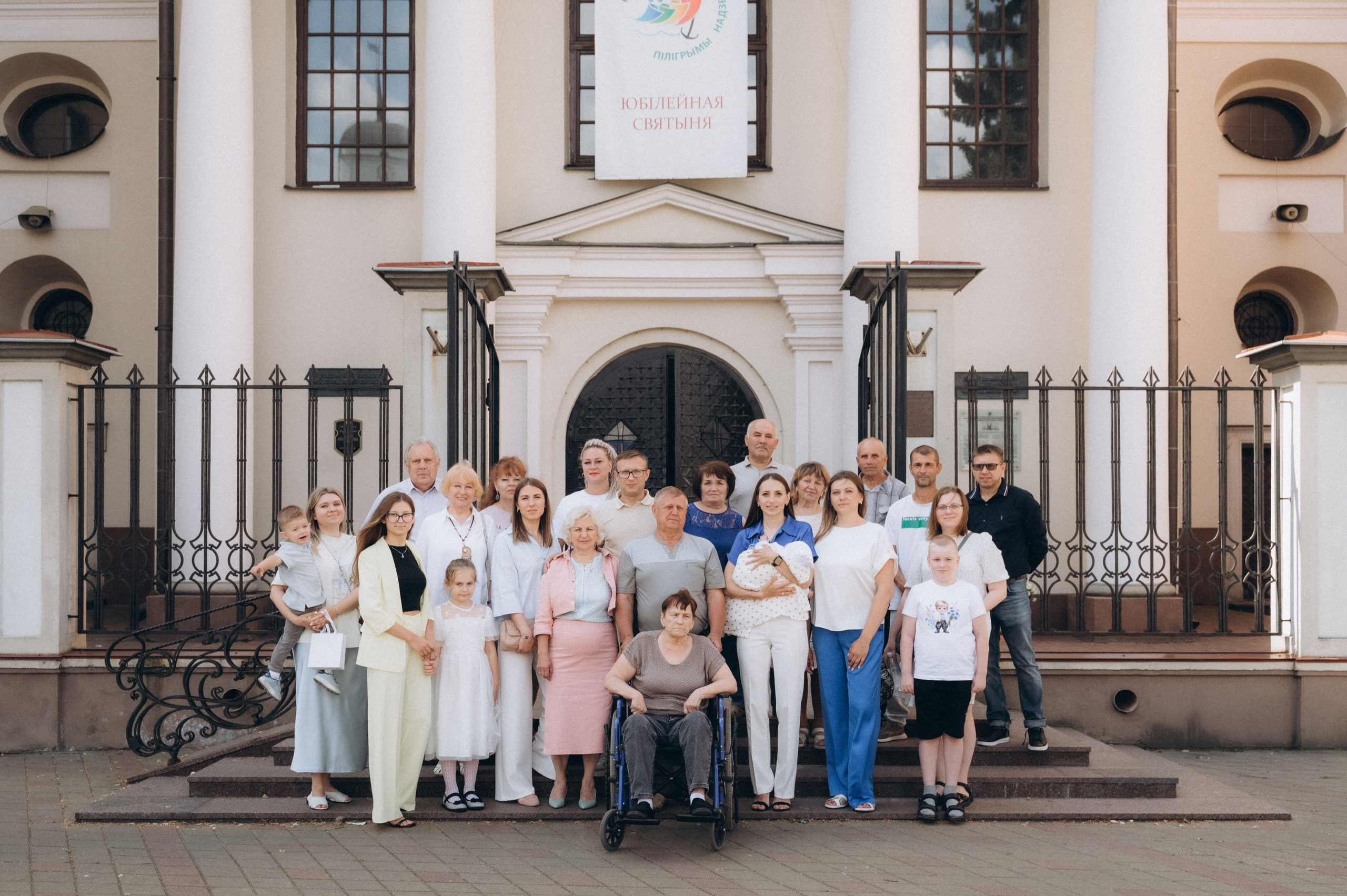 Крещение Василисы Архикафедральный костел Имени Пресвятой Девы Марии. Семейный фотограф в Минске Дарья Дреко