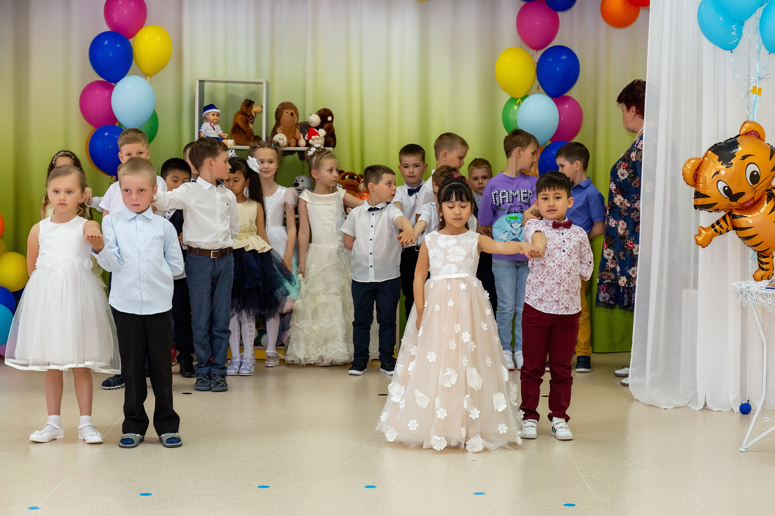 Выпускной. Детский сад «Тигрёнок». Стильный выпускной альбом Владивосток фотограф Вероника Мигачева