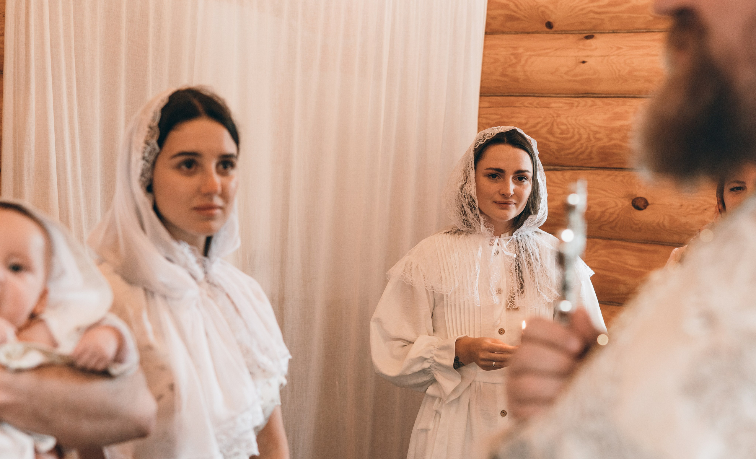 Таинство крещение в Москве. Семейный, ньюборн фотограф, фотограф на роды в Москве, Виктория Тюльдюкова