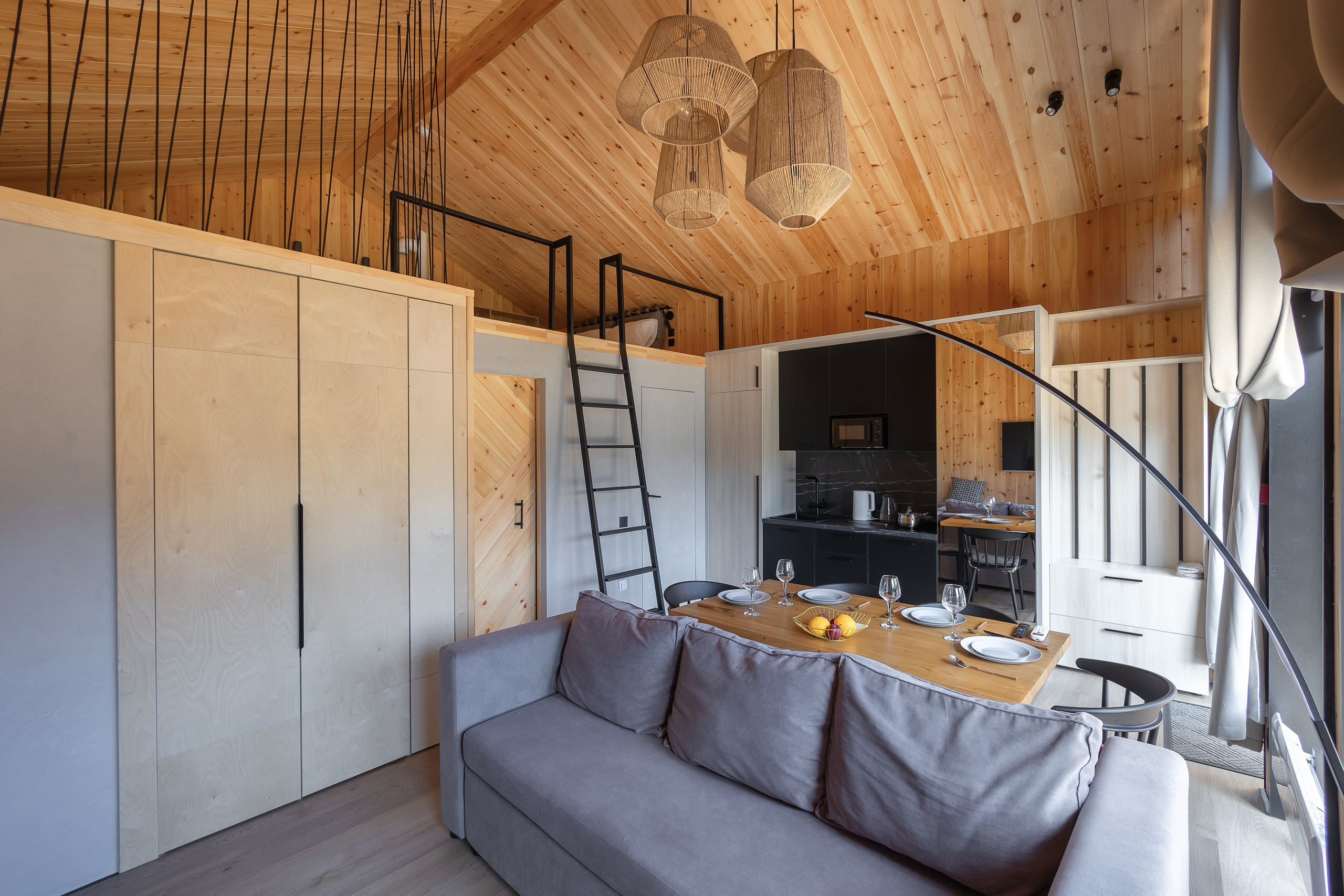 Номадик. Фотограф и видеограф в Улан-Удэ: Аюна Габагуева и Артём Шаханов