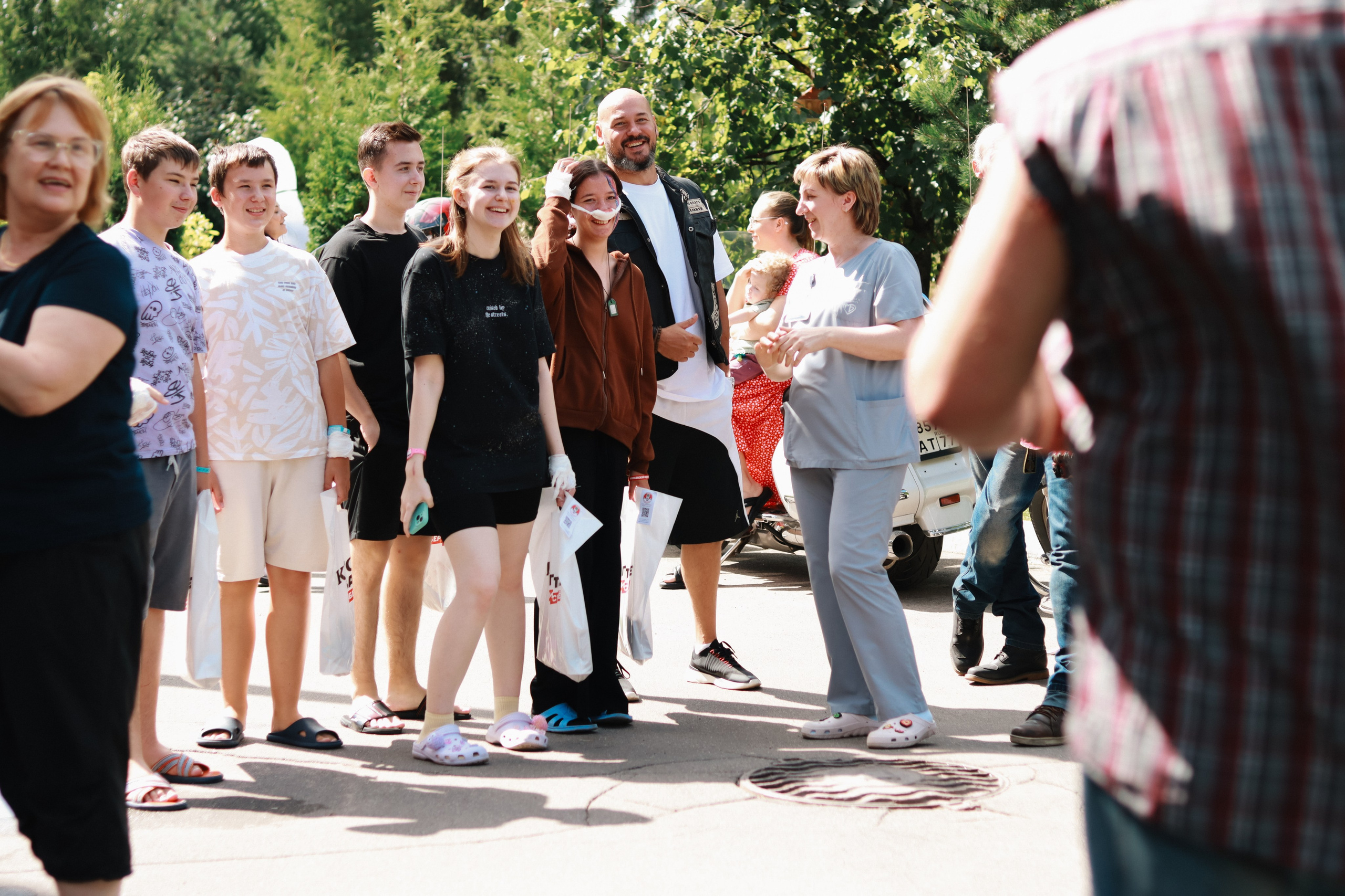 Выезд «Мототерапии» в детскую больницу в Солнцево. Репортажный фотограф в Москве и Зеленограде Karina-vozd