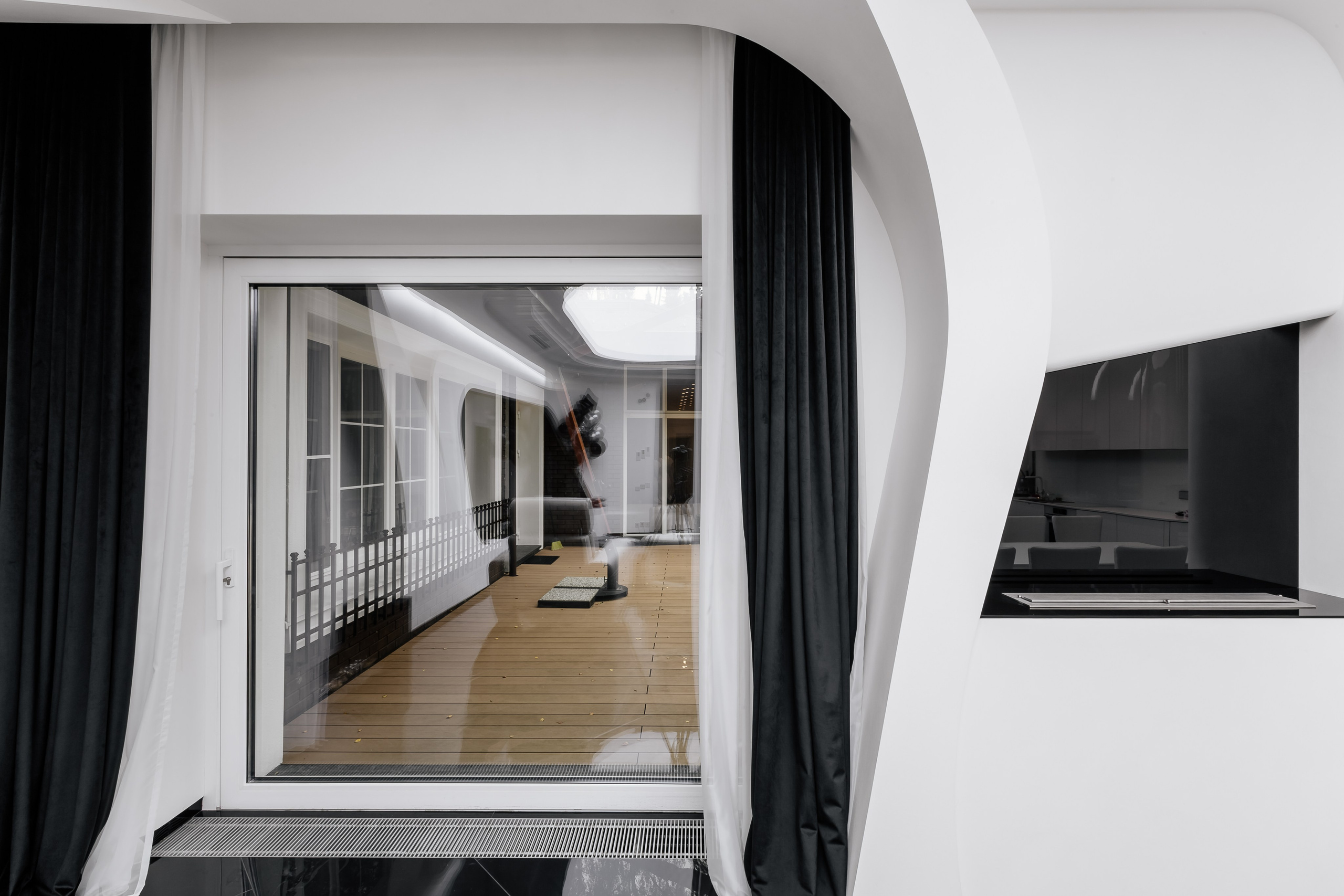 Частный дом остекление Frameless. Профессиональный фотограф Инесса Новикова в Москве