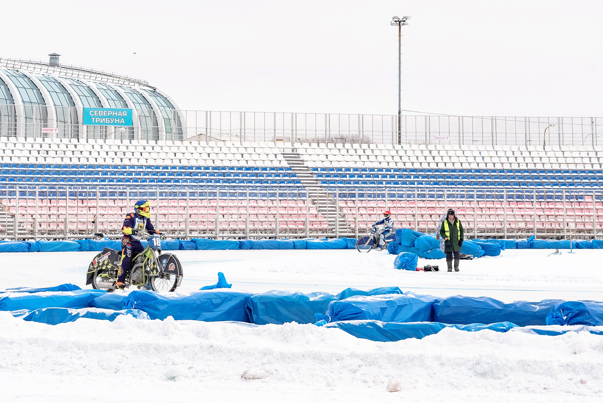 Спидвей. ТЗ (акцент на зрителях, на спонсоре АлфаБанк)