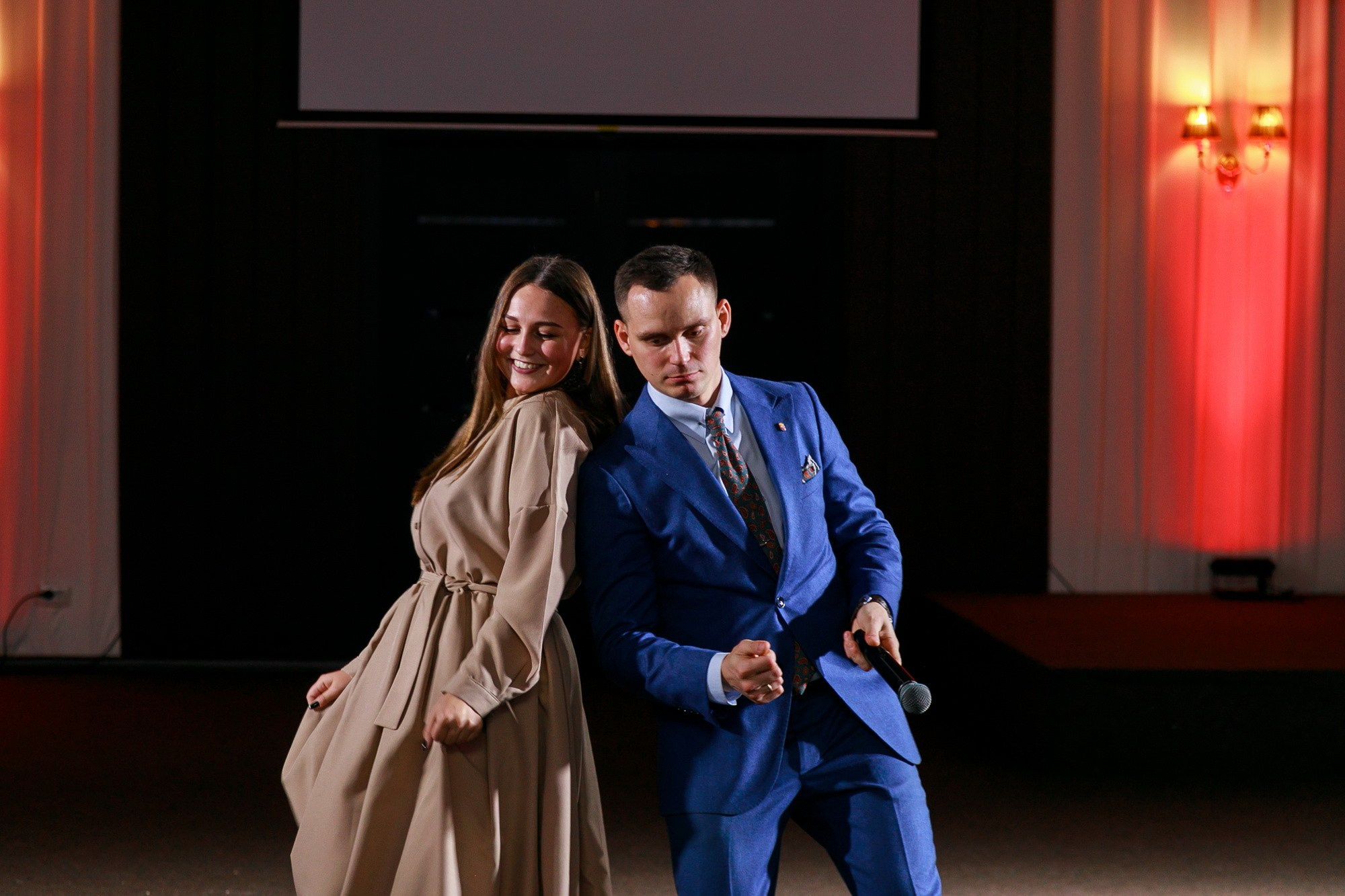 Свадьба с огоньком. Фотограф крещение венчание в Петербурге! Помогает подобрать храм и посоветовал душевного батюшку в СПб