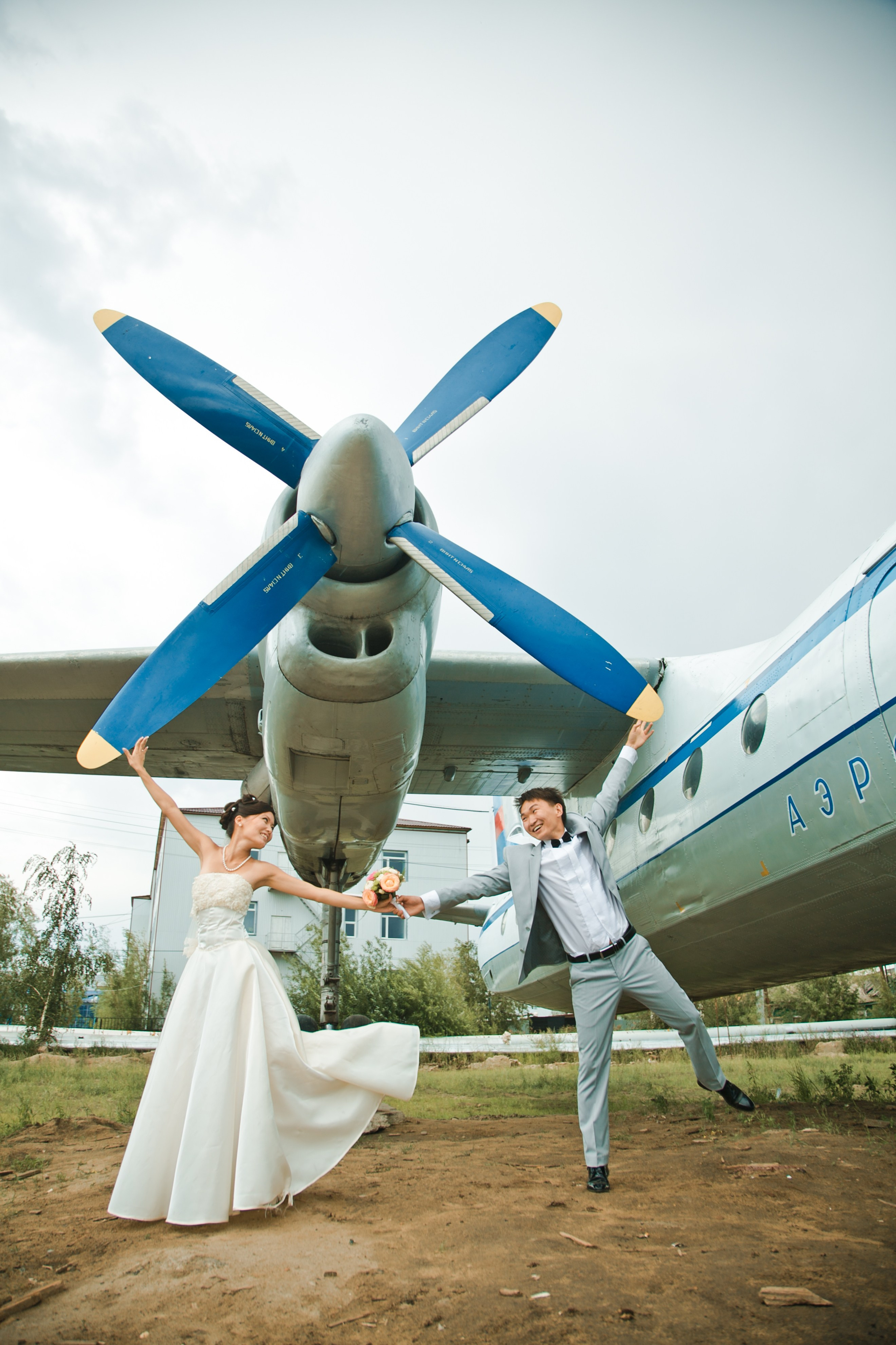 Летнее свадебное фото. Фотограф Надежда Куин, Якутск