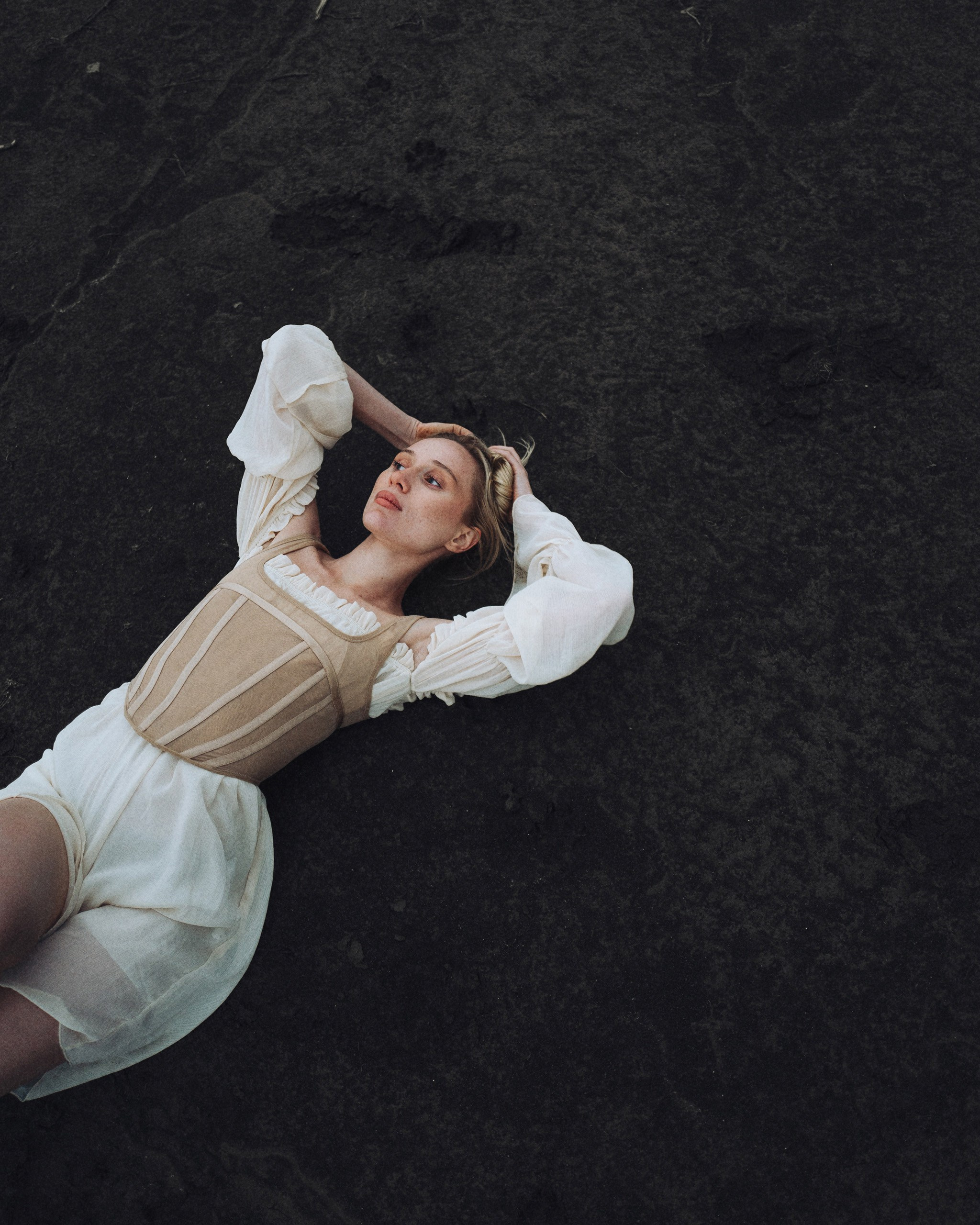 Даша «Сухой берег». Никита Линейцев — индивидуальный портретный фотограф в Москве и Иркутске