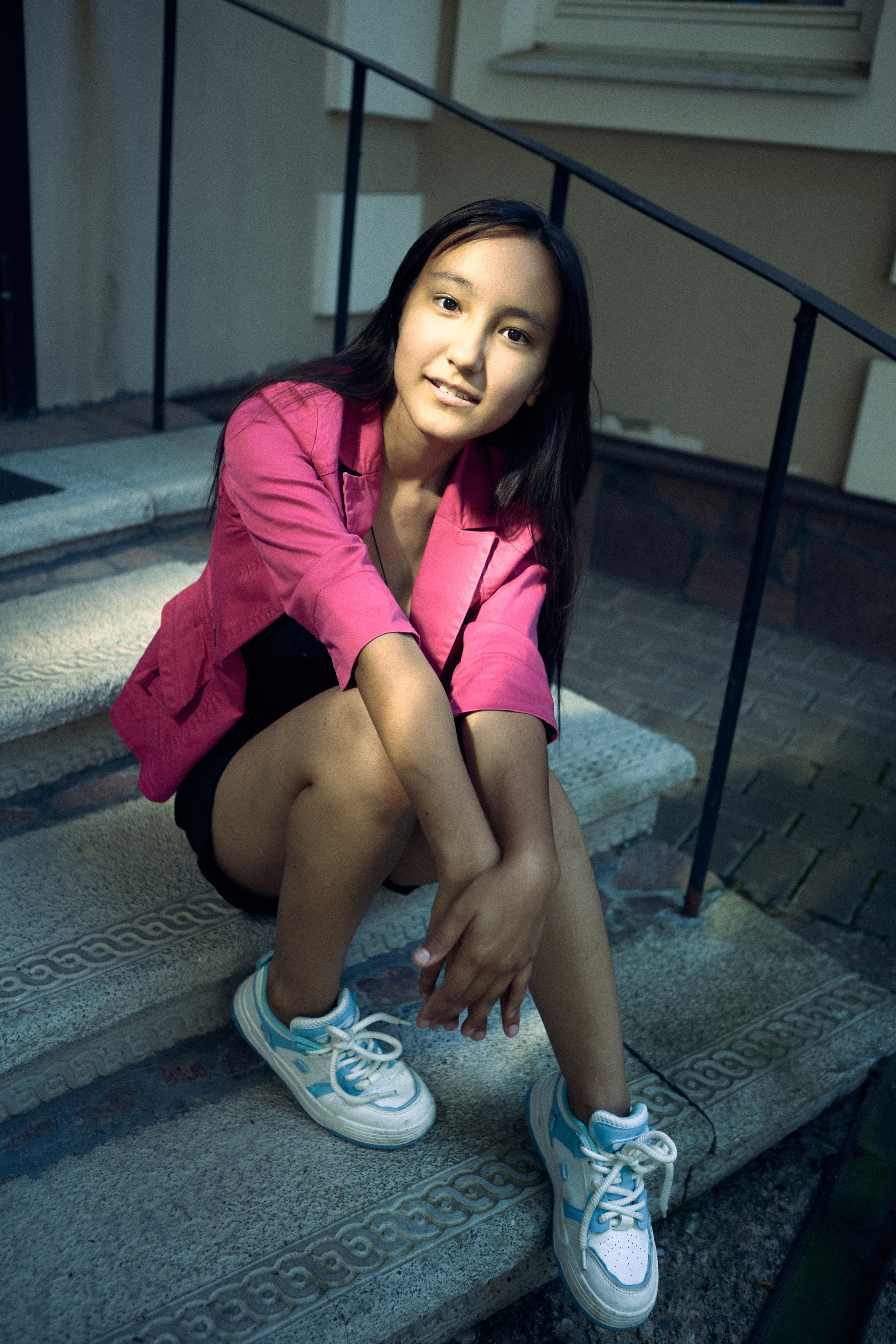 Марина в малиновом жакете. Фотограф Антонина Гудкова