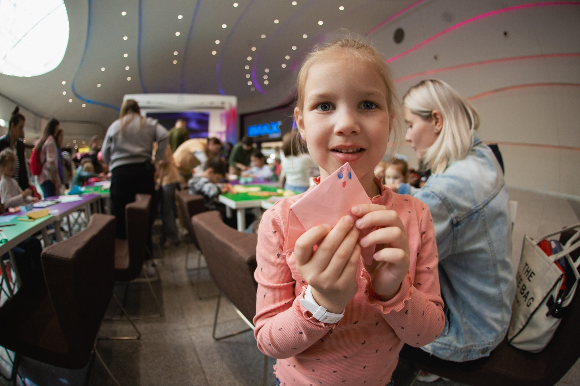 Сказка в ТЦ Океания. Репортажный и концертный фотограф в Москве Анастасия Осень