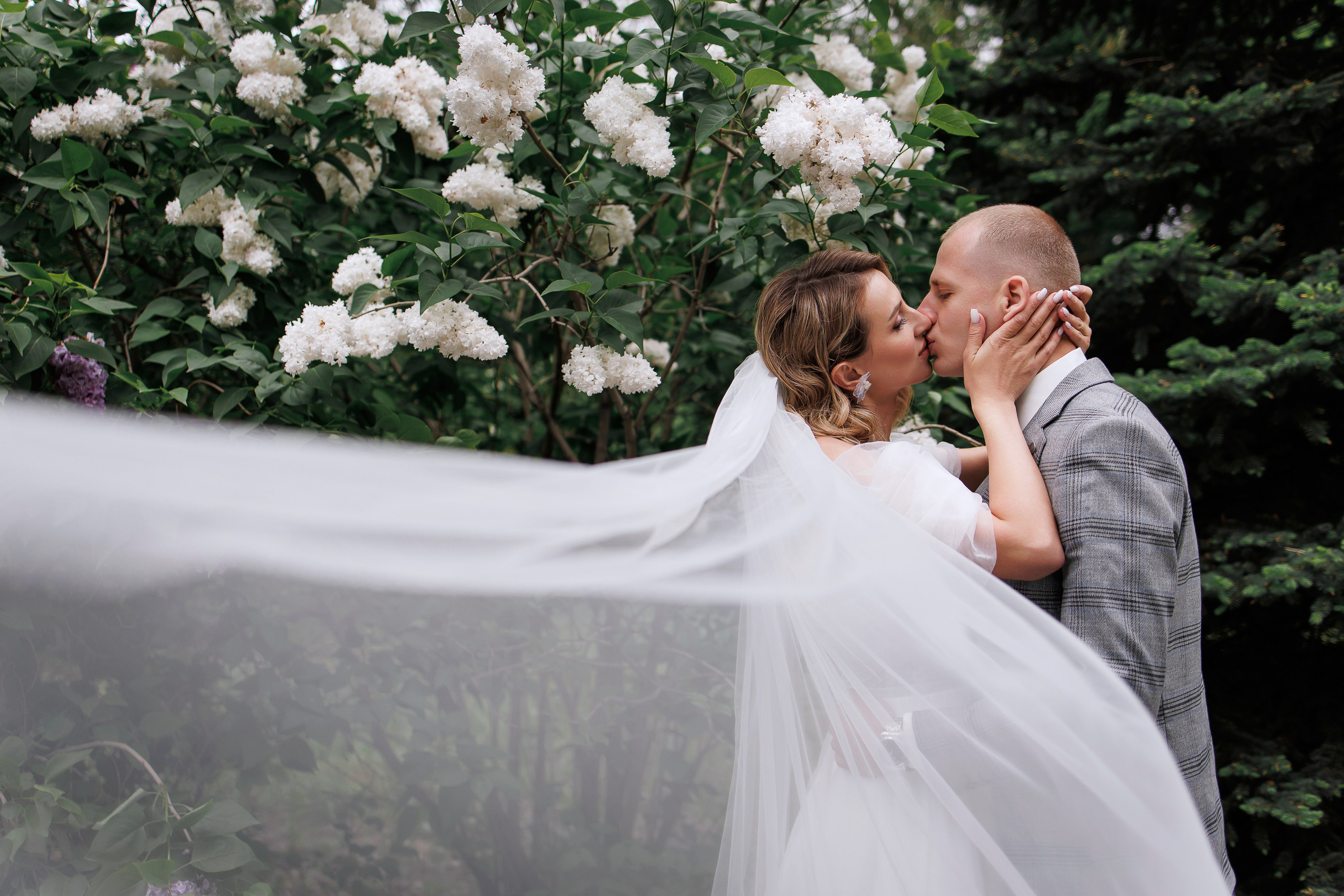 Яков и Валерия. Свадебный фотограф в Омске Яна Савина