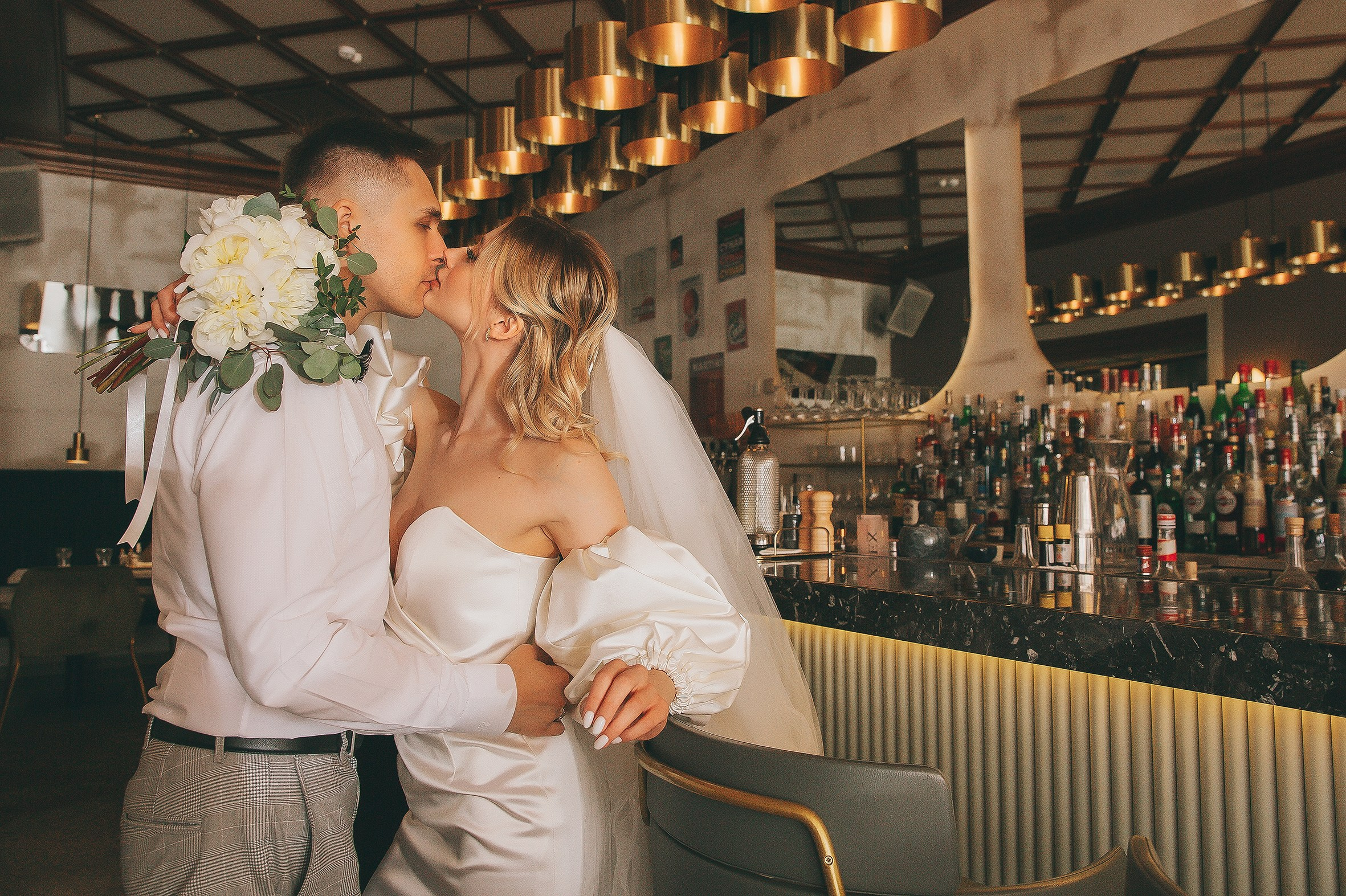 Свадебная фотосессия (ЗАГС Центрального района) фотограф Ольга Волкова. Свадебный, Семейный и Детский фотограф в Воронеже Ольга Волкова