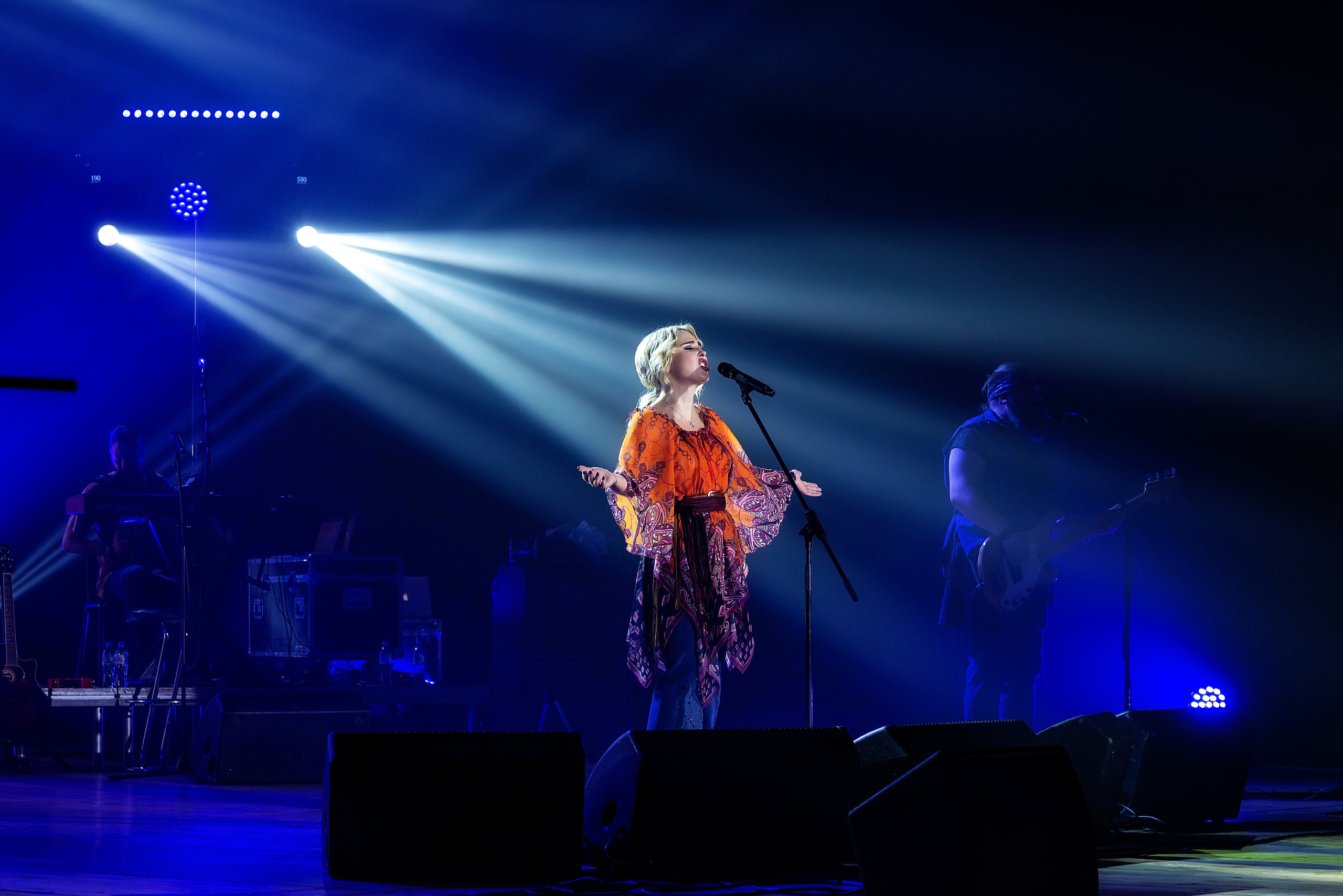 Концерт Пелагеи. Школьный, фэшн фотограф в Тюмени и в России Ирина Королева