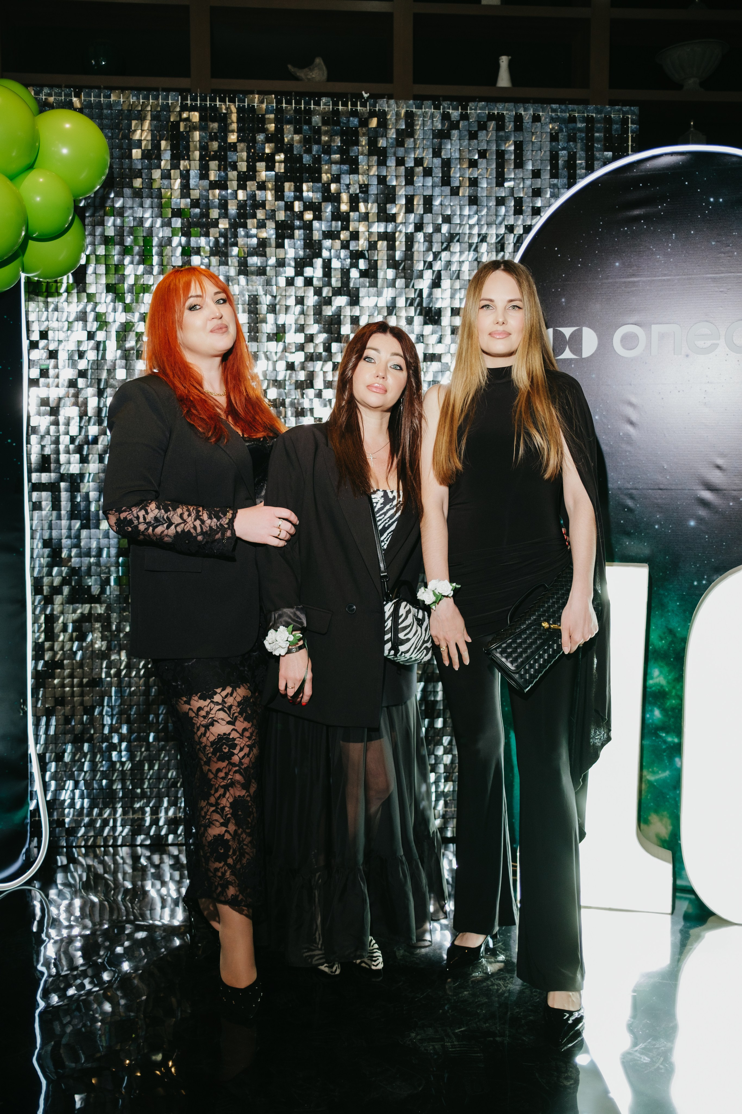 Корпоратив в Сириусу (Адлер) 10 лет компании. Свадебный фотограф Денис Ожигин в Краснодаре и крае. Эмоциональная и стильная съемка вашего дня