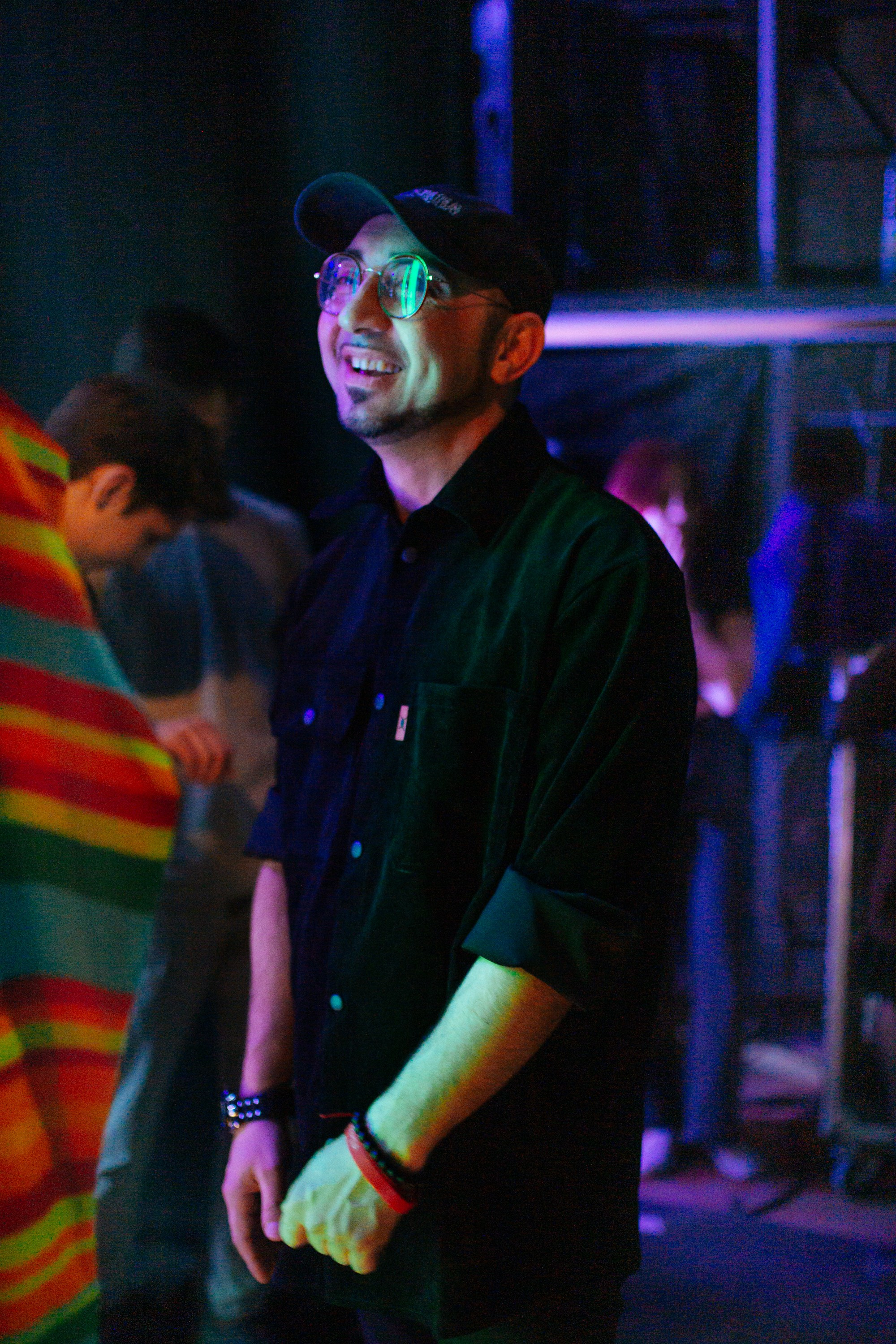 Закулисье Первой лиги КВН в Перми – бэкстэйдж фото. Репортажный фотограф в Перми Денис Голдобин