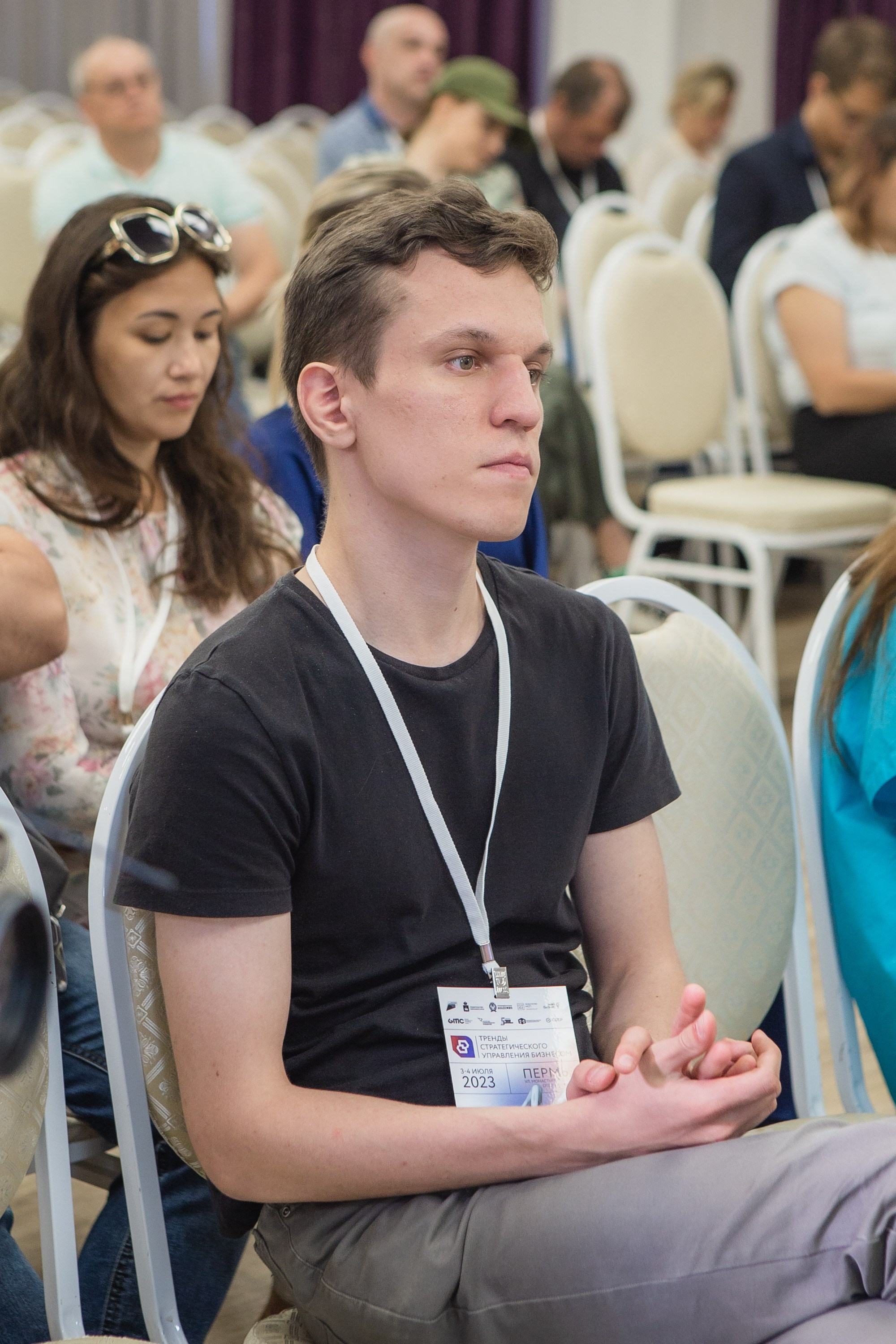 Репортаж с конференции GMC в Перми – фотографии. Репортажный фотограф в Перми Денис Голдобин