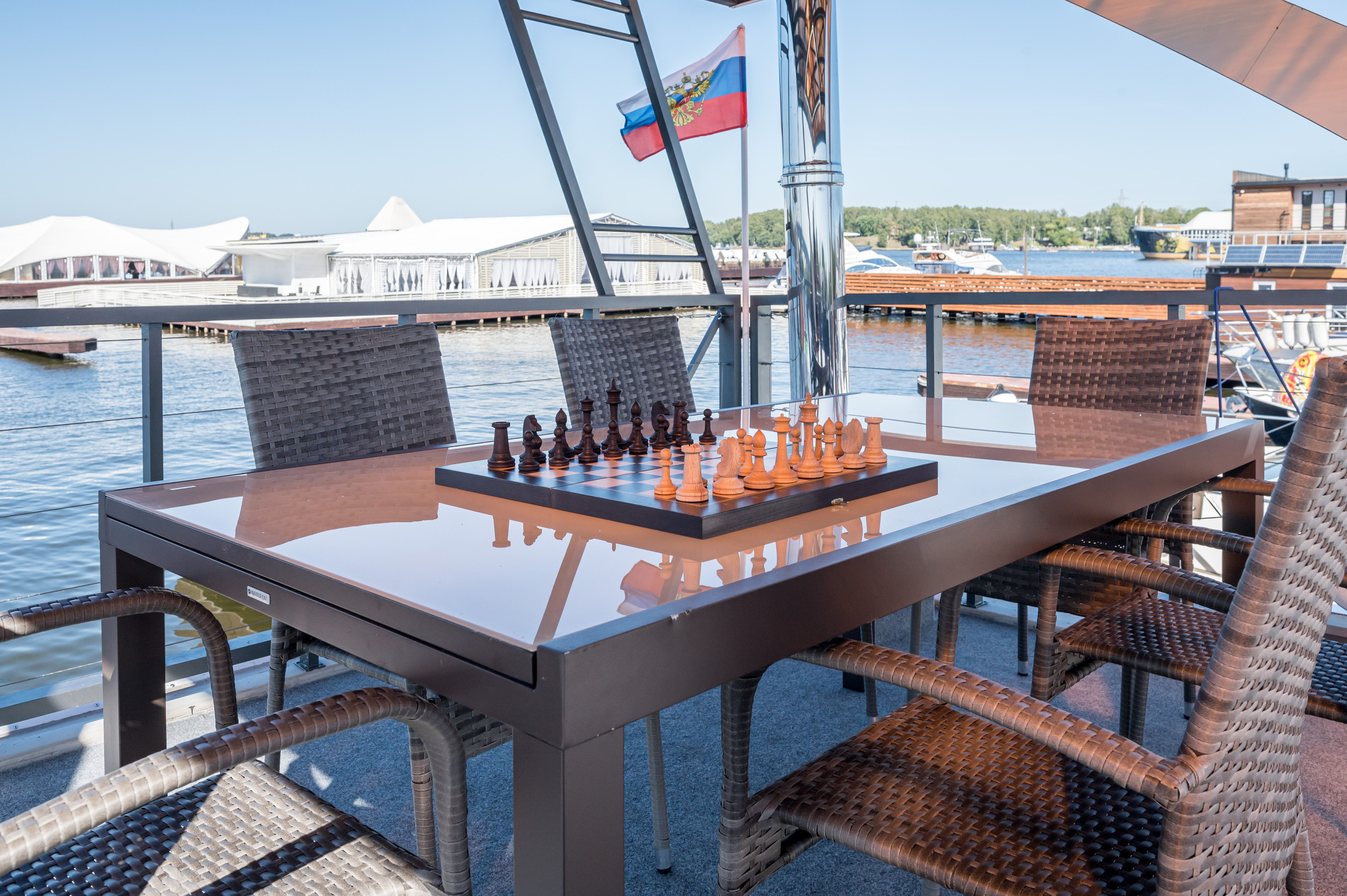 Хаусботы для вечеринок и бизнес-встреч. Интерьерный Фотограф Москва Криста FLY Труфанова