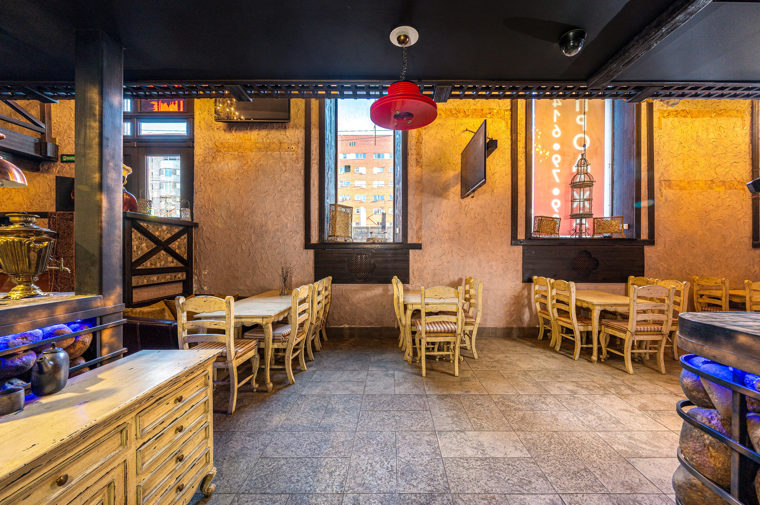 Ресторан на продажу. Интерьерный фотограф. Фото- видеосъемка недвижимости Санкт-Петербург