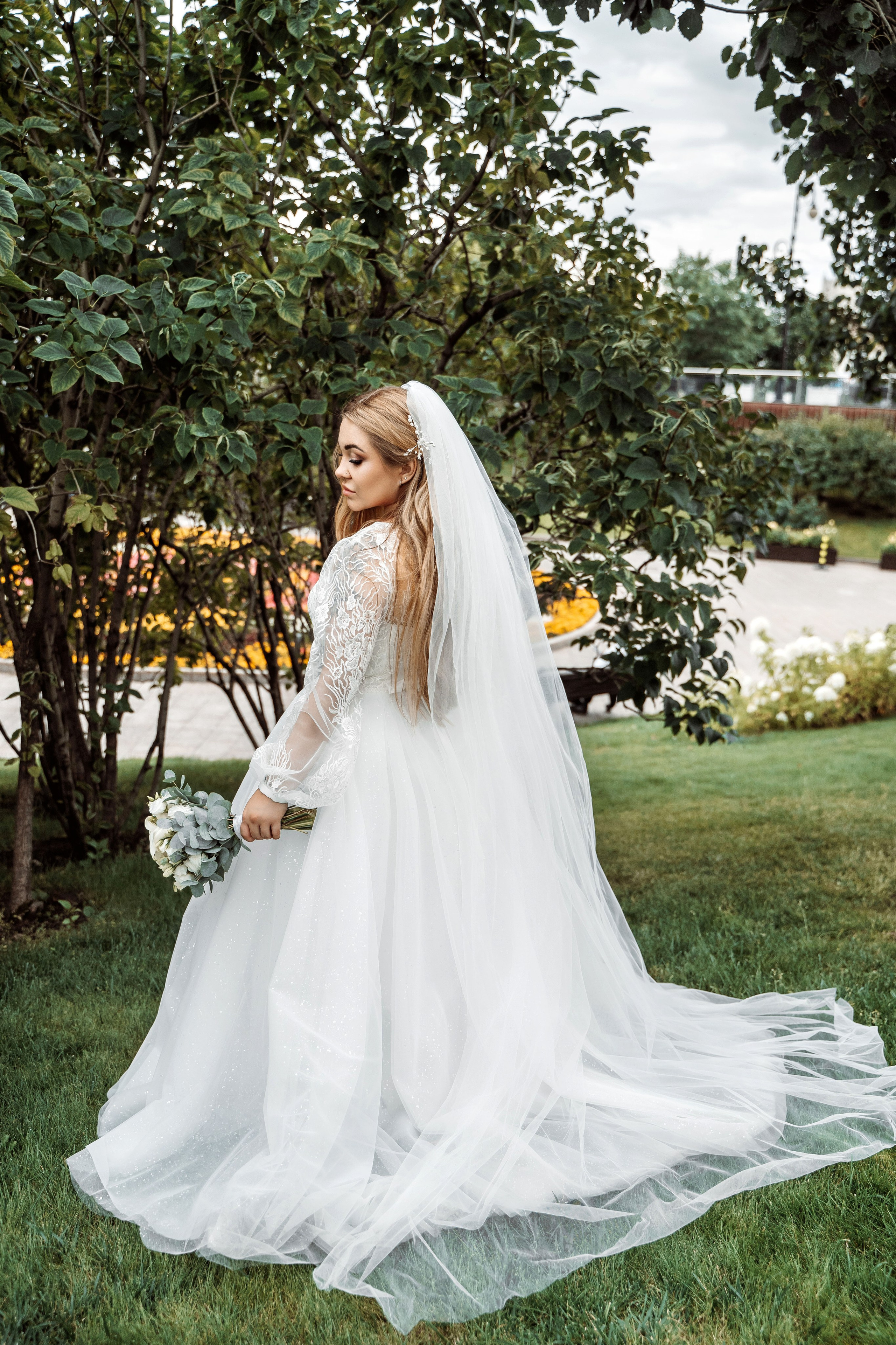 Елена и Александр. Регистрация и прогулка. Фотограф и видеограф в Москве и Московской области Мария Вишня