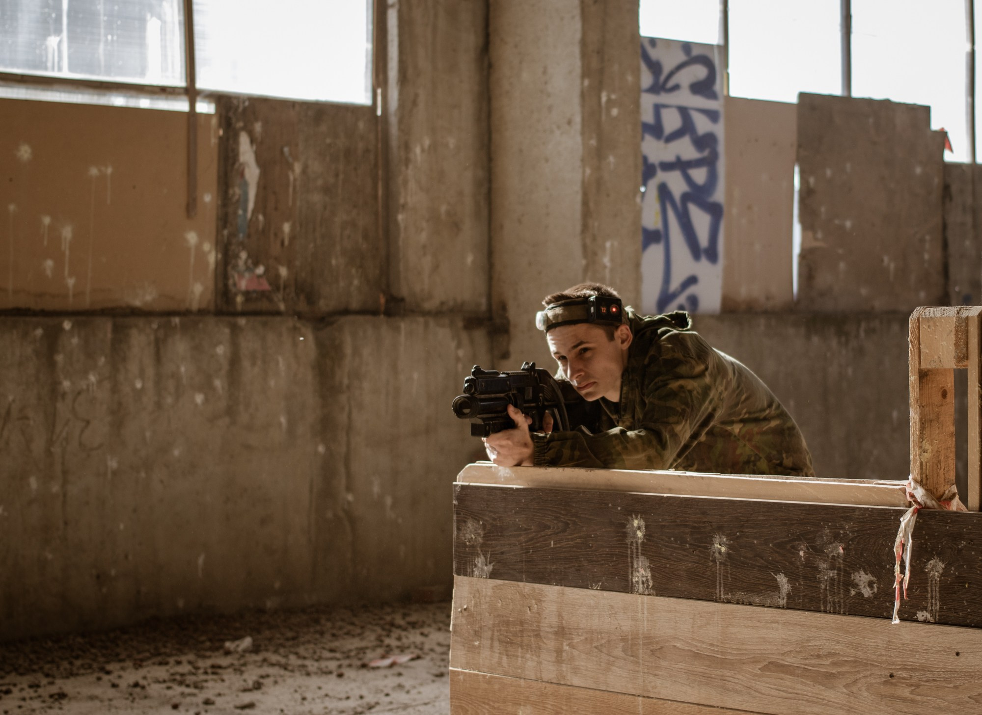 Лазертаг на заводе ЗИП. Репортажный, промышленный и маркетплейс-фотограф Дмитрий Чернат