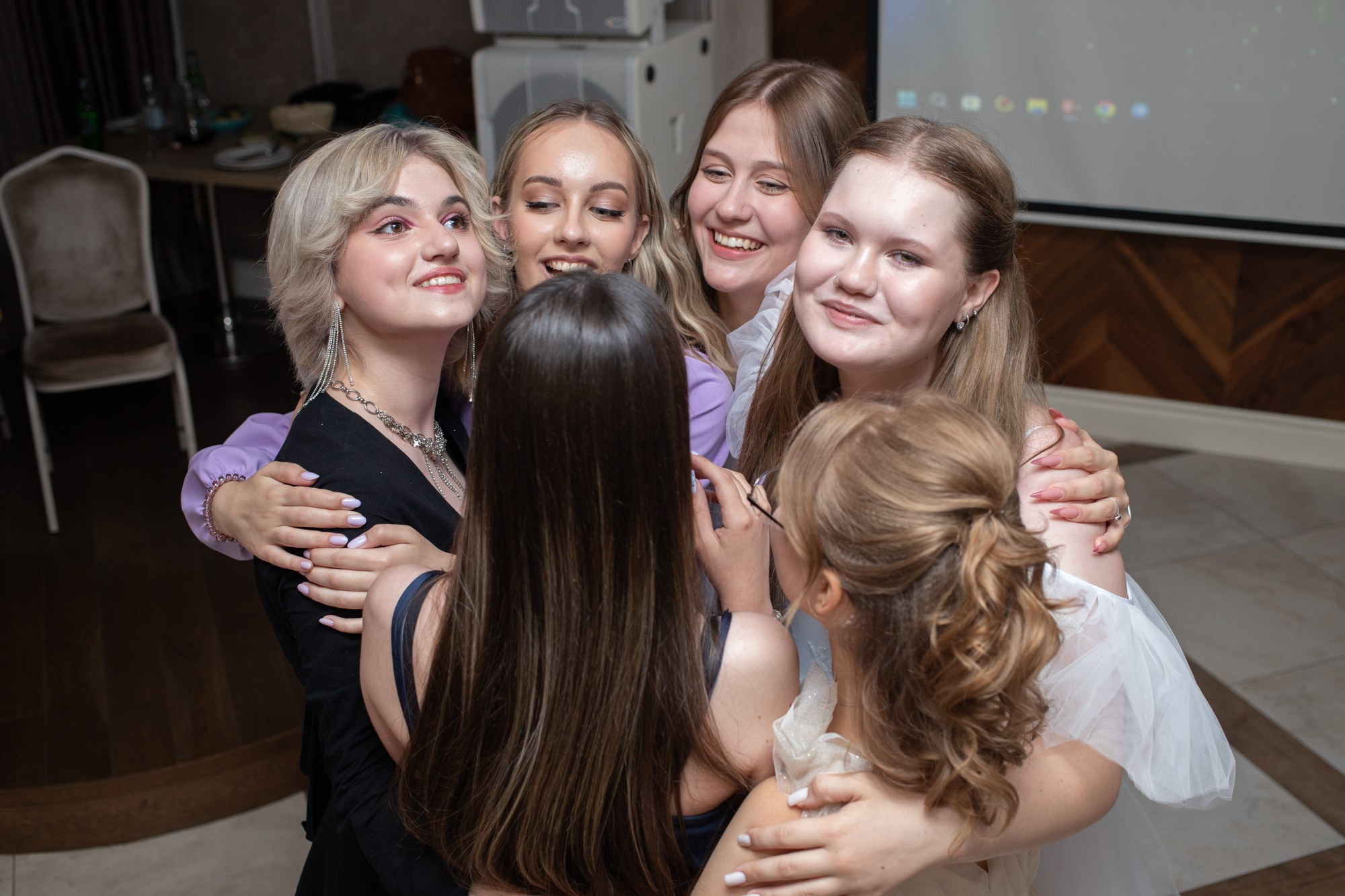 Выпускной 9-й класс. Репортажный, промышленный и маркетплейс-фотограф Дмитрий Чернат