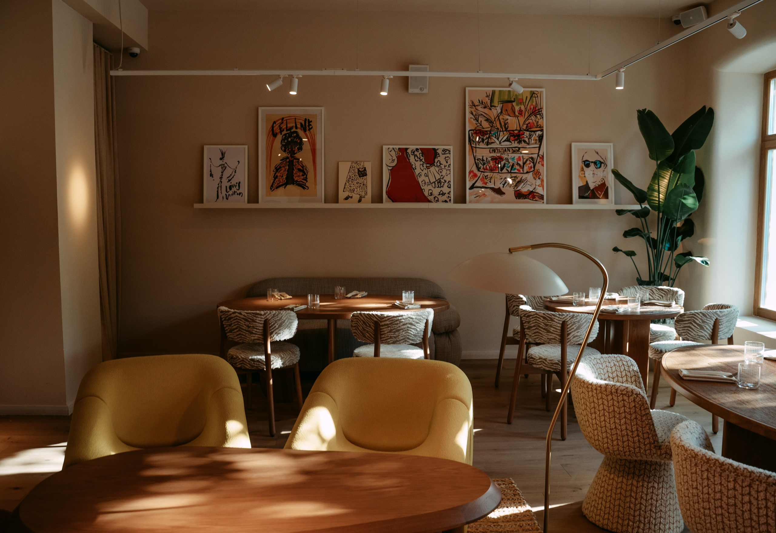 Хорошая девочка / Открытие ресторана в Казани. Саша Копылов, фотограф в Казани