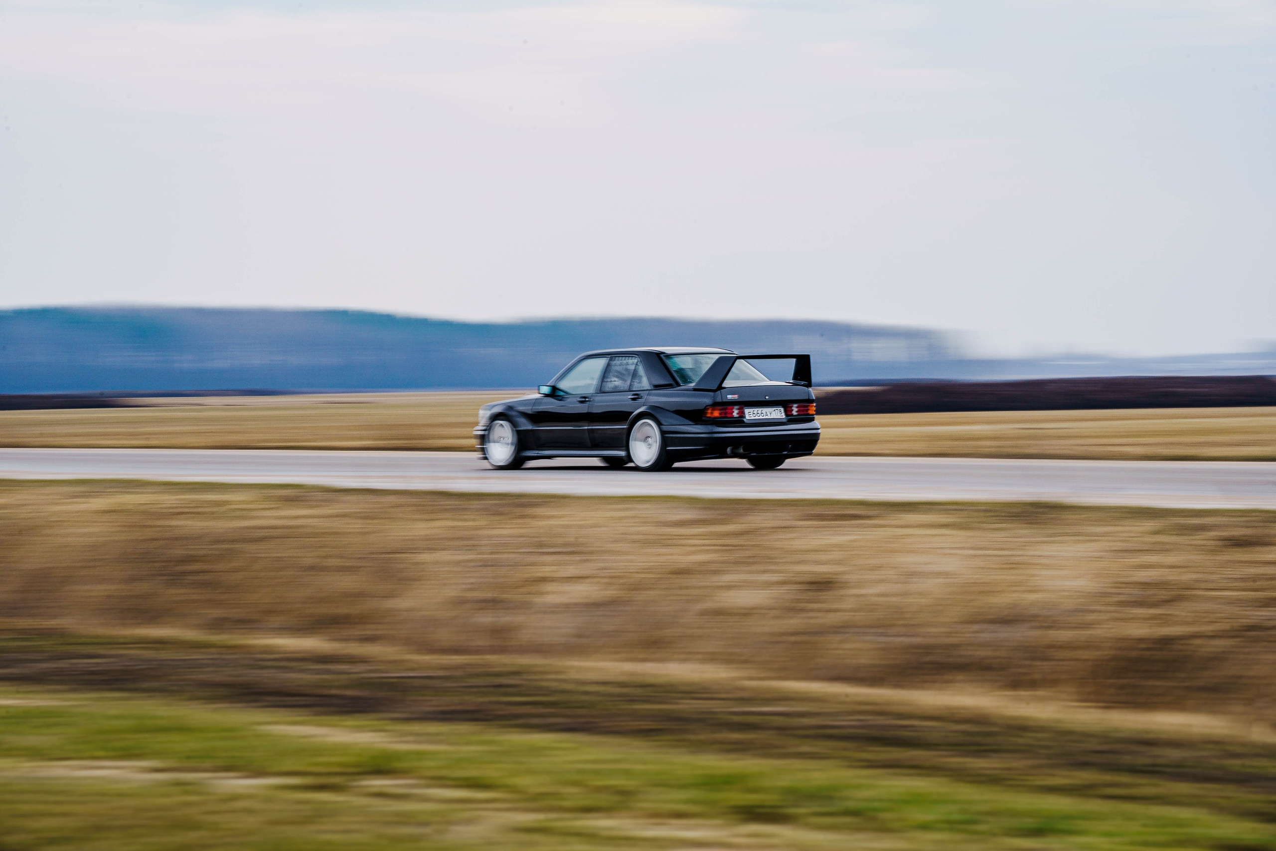 Mercedes 190e. Александр СМИ