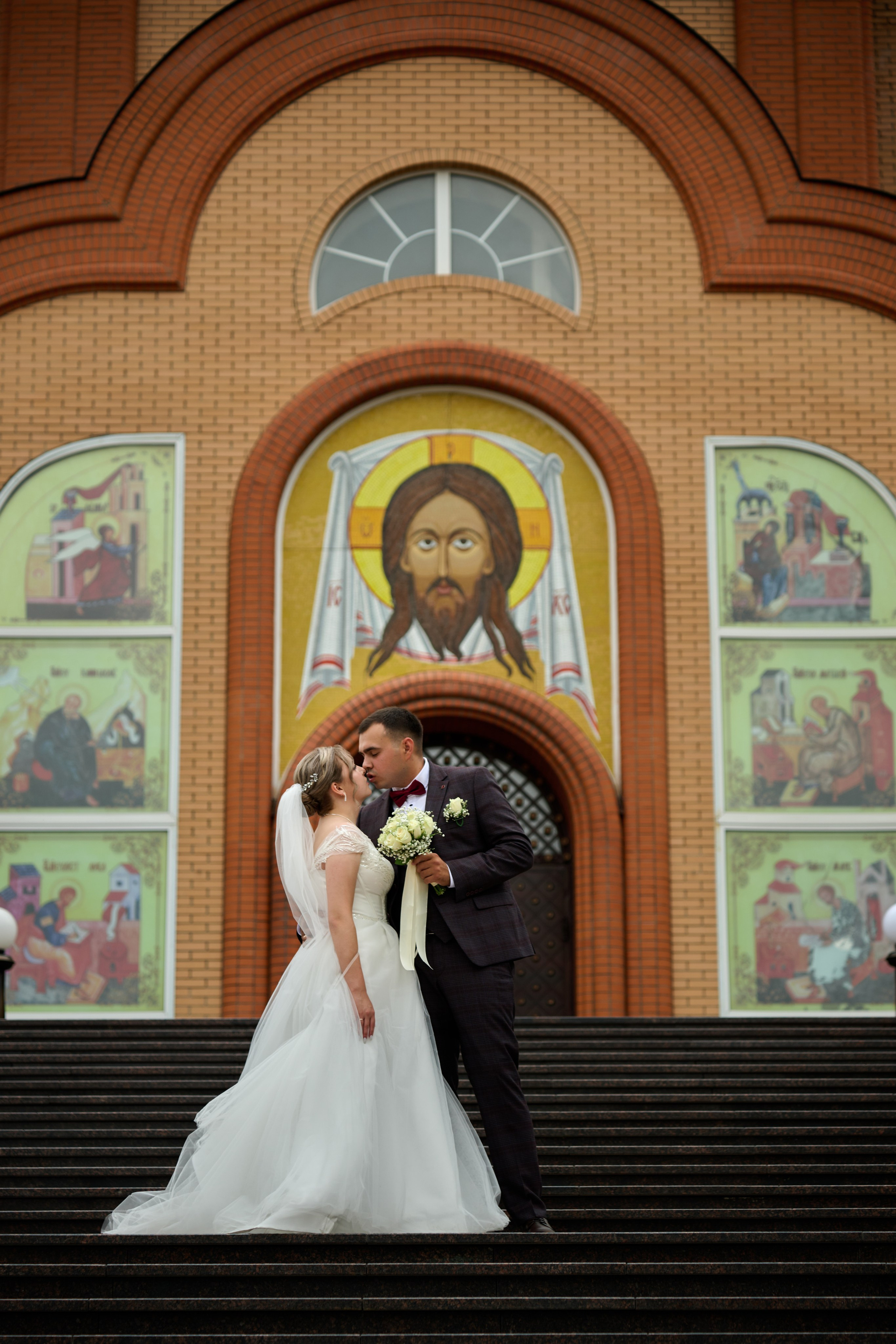 Свадебная фотосессия Ильи и Евгении в Старом Осколе. Профессиональный фотограф Старый Оскол, Губкин — свадьба, венчание, крещение, юбилей и день рождения
