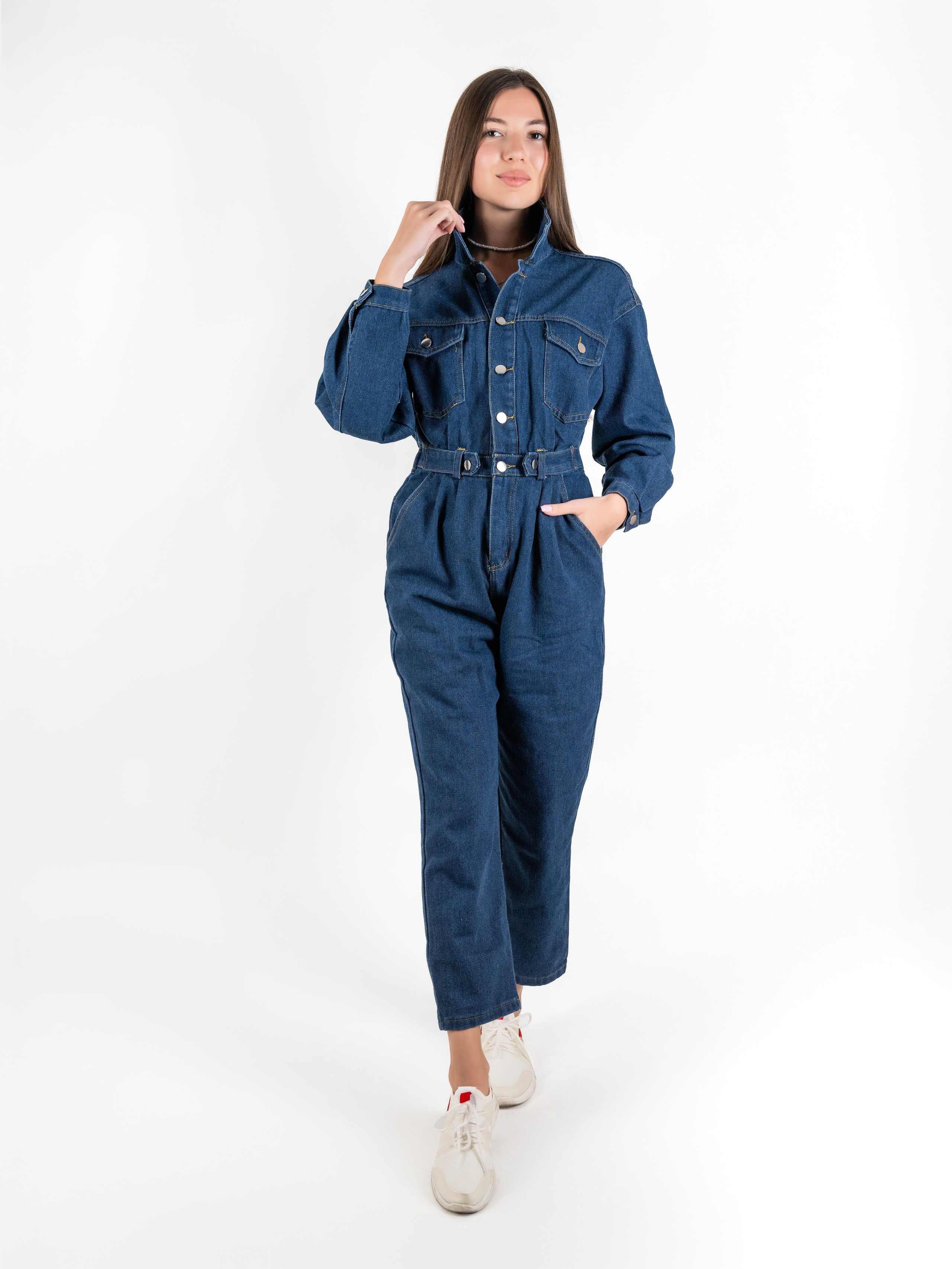 Съемка джинсового костюма для маркетплейсов. Олейник Денис — предметный фотограф, фотограф для маркетплейсов в Казани