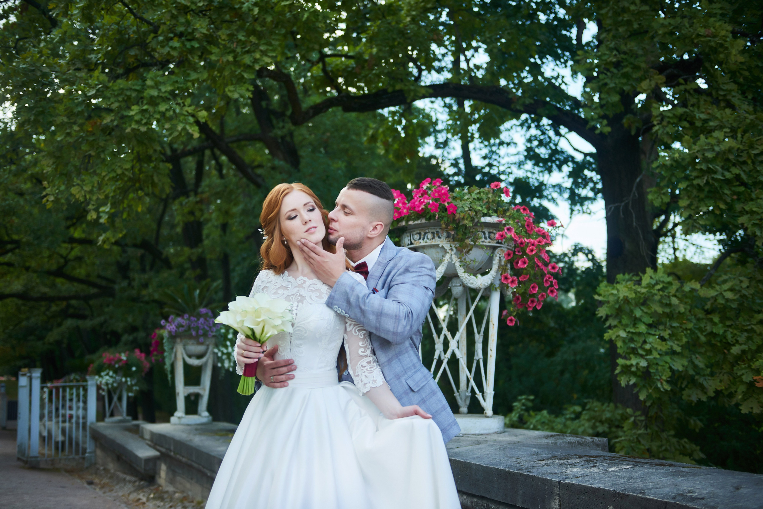 Красивейшая свадебная прогулка для проведения фотосессии своей свадьбы по Екатерининскому парку в Пушкине Наталии и Александра. Портретный, семейный и свадебный фотограф в Санкт-Петербурге и в Пушкине Ширяев Денис