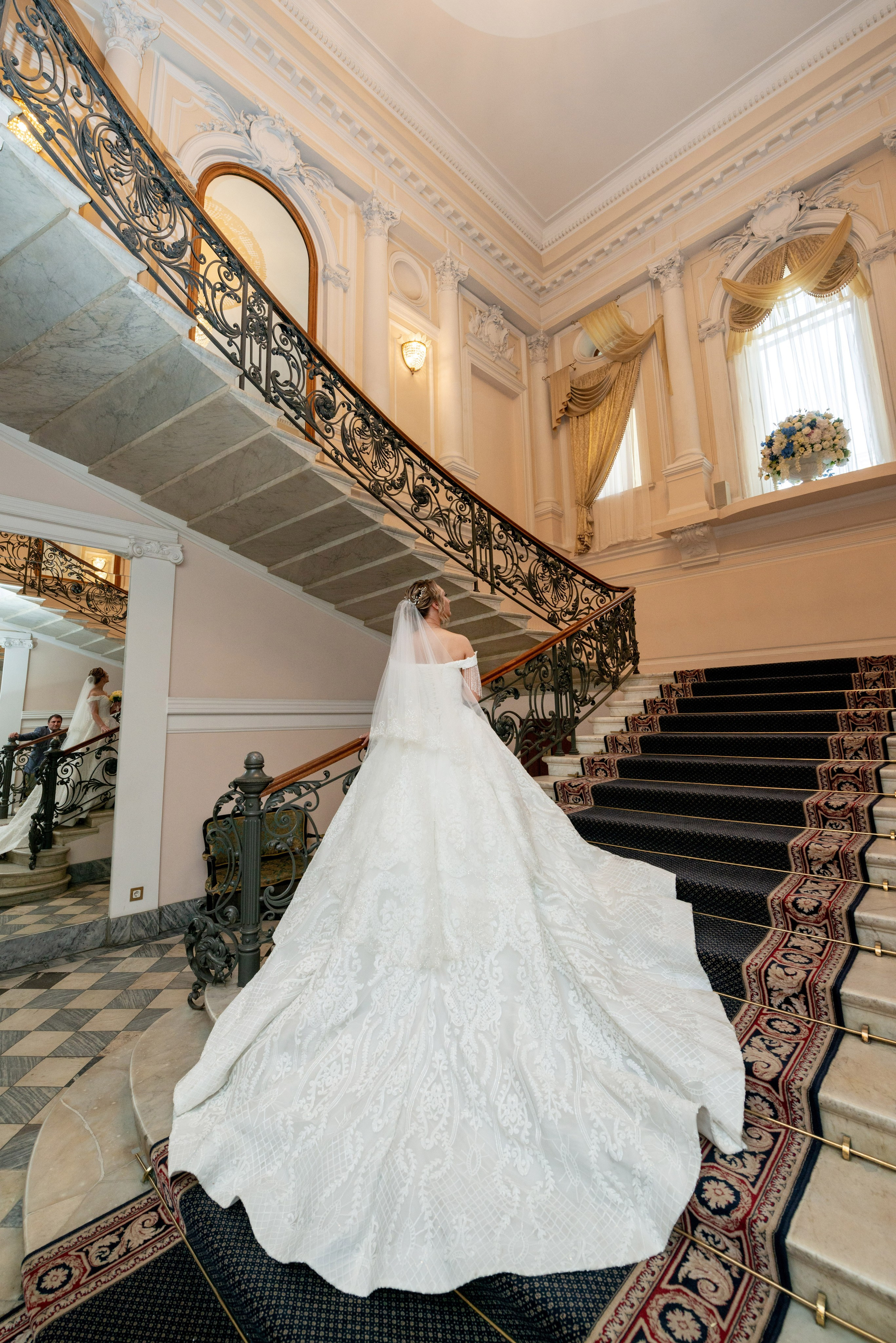 Анастасия и Игорь (фотосессия во Втором Дворце Бракосочетания, Польский сад, здание городской Ратуши). Портретный, семейный и свадебный фотограф в Санкт-Петербурге и в Пушкине Ширяев Денис