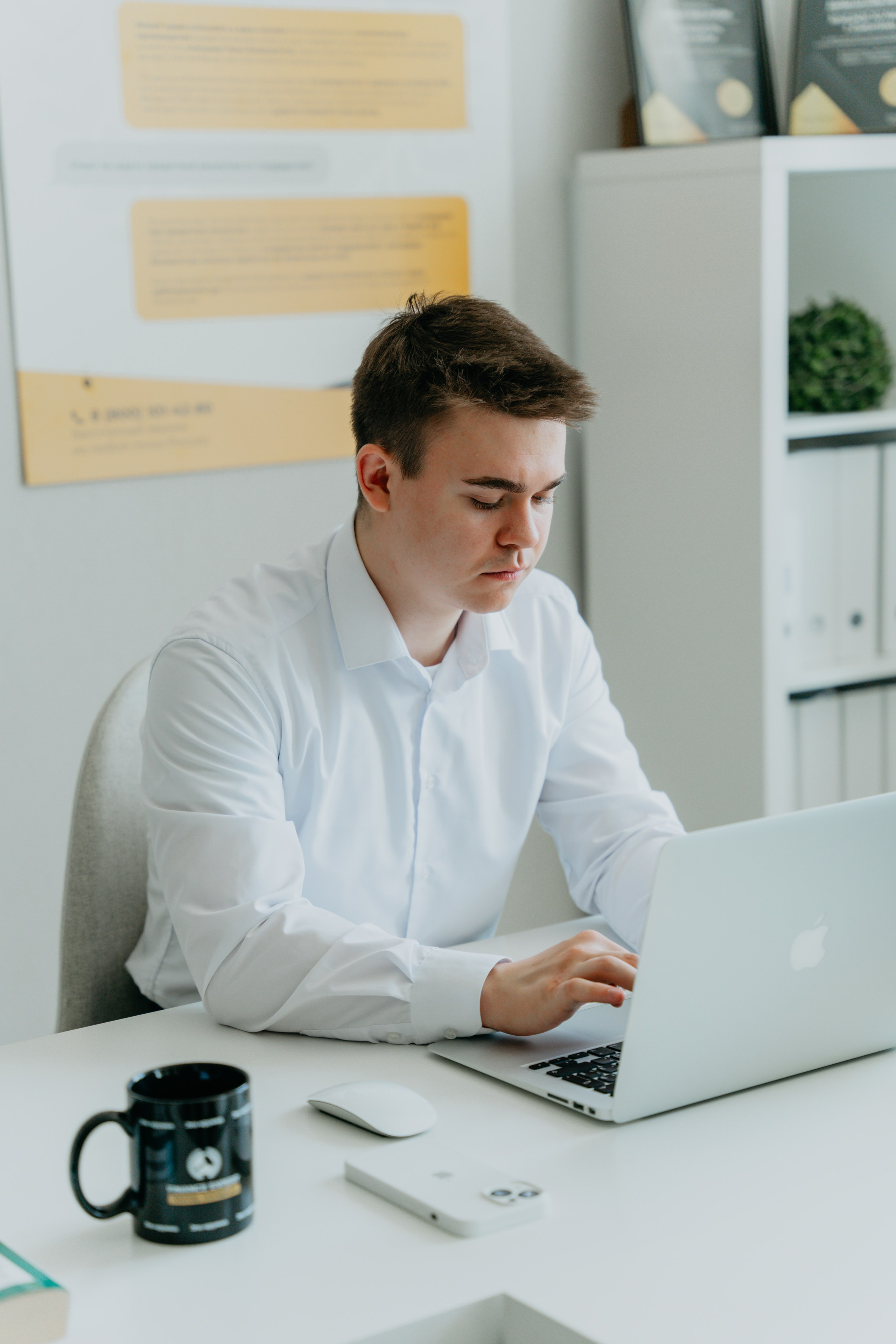 Юристы. Контент