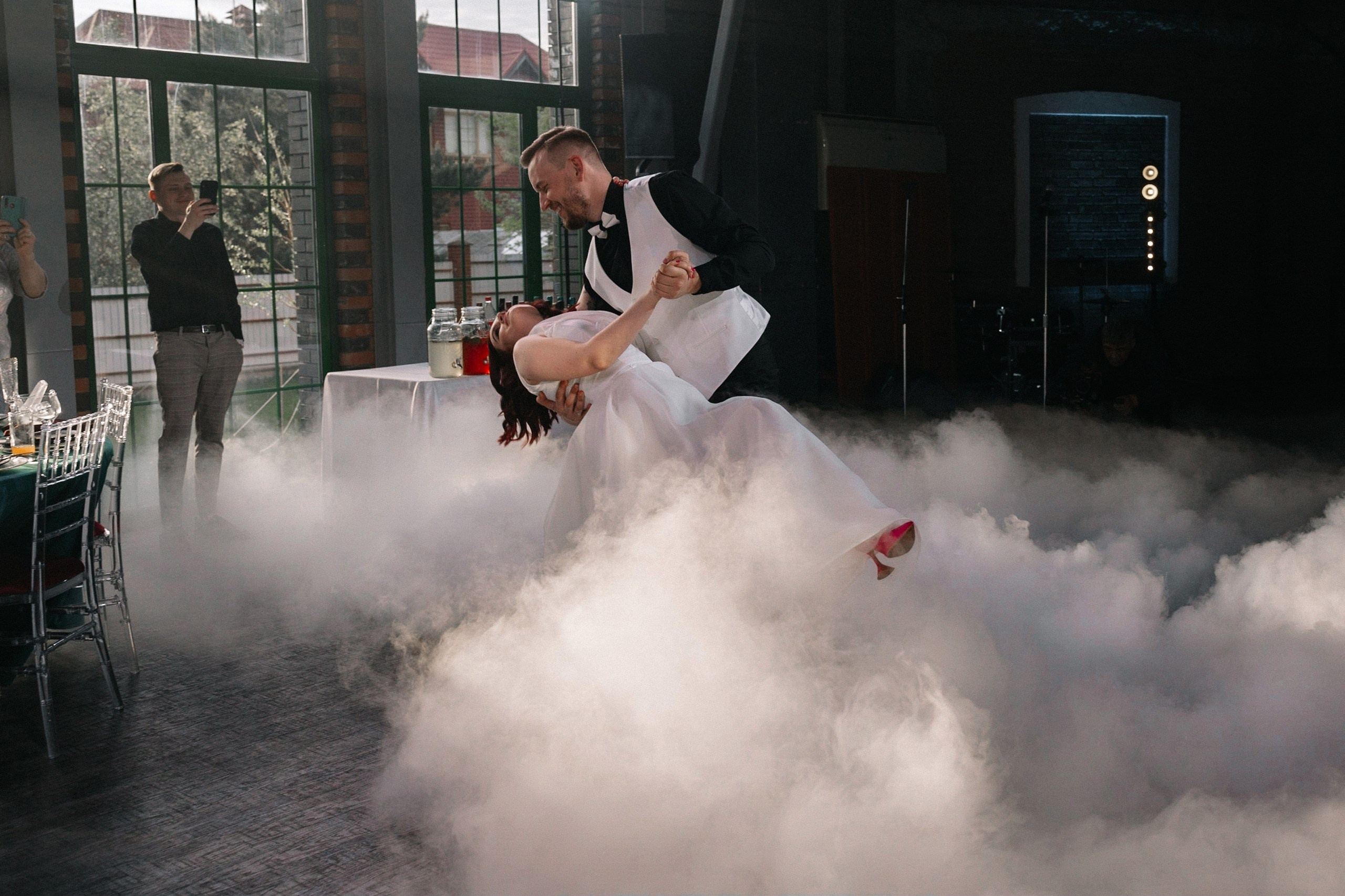 Свадебная фотосессия в Loft «Manhattan» в Пучково. Свадебный фотограф в Пучково