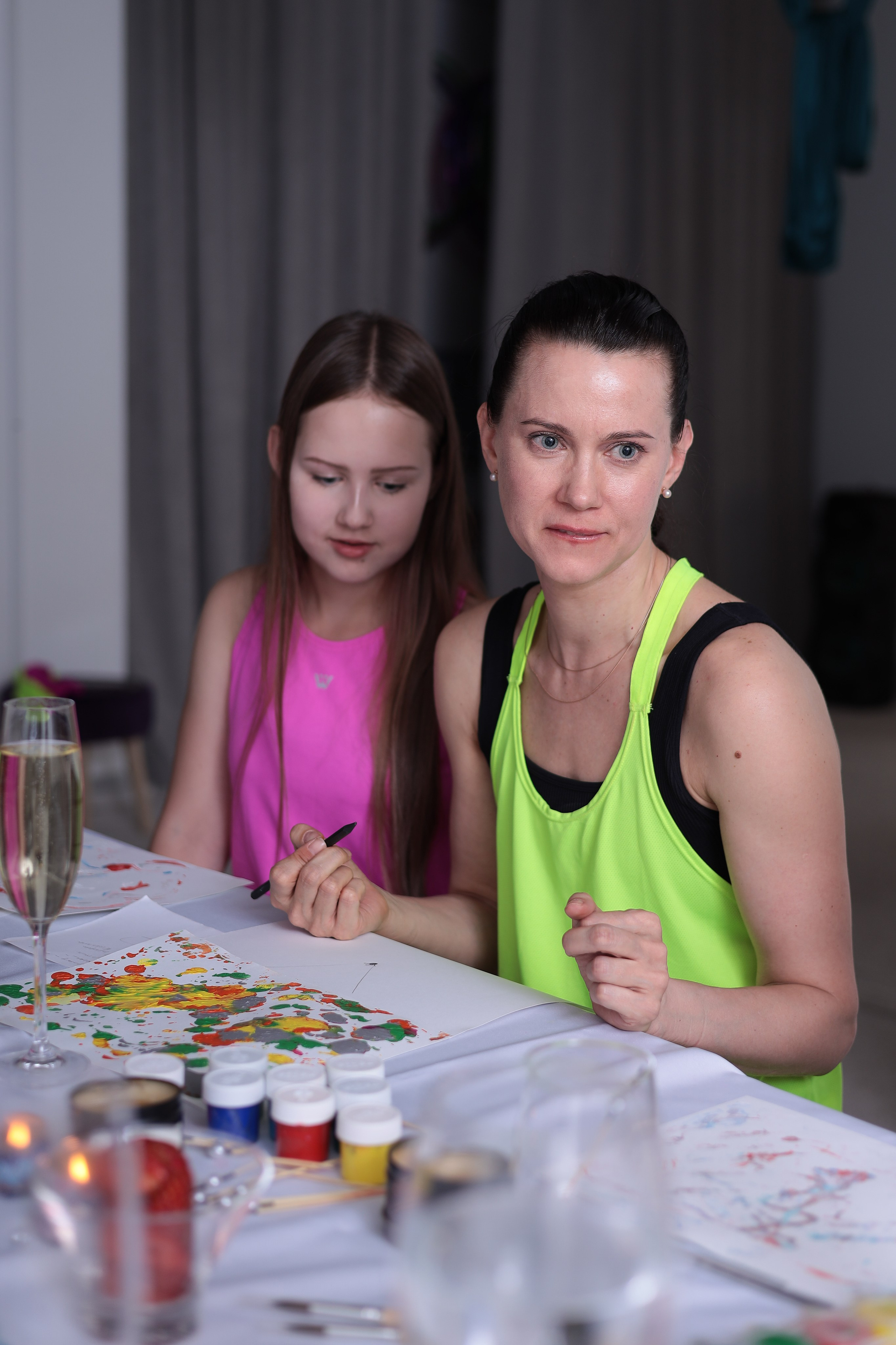 Арт-терапия + аэройога. Фотограф Надршина Лилия